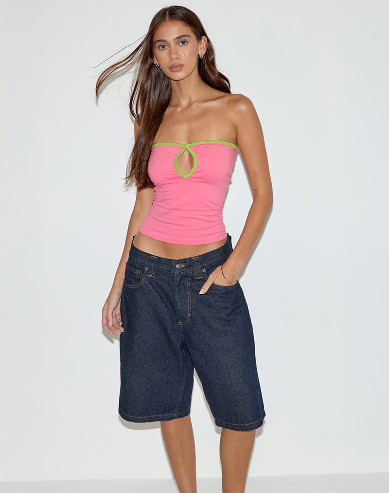 Imagen de Tiria Cutout Bandeau Top en Bubble Gum con ribete verde hoja