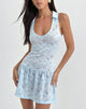 Imagen del minivestido Titania de encaje azul zinnia con cuello