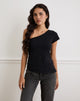 Imagen de Tokiwa Asymmetric Shoulder Tee en negro