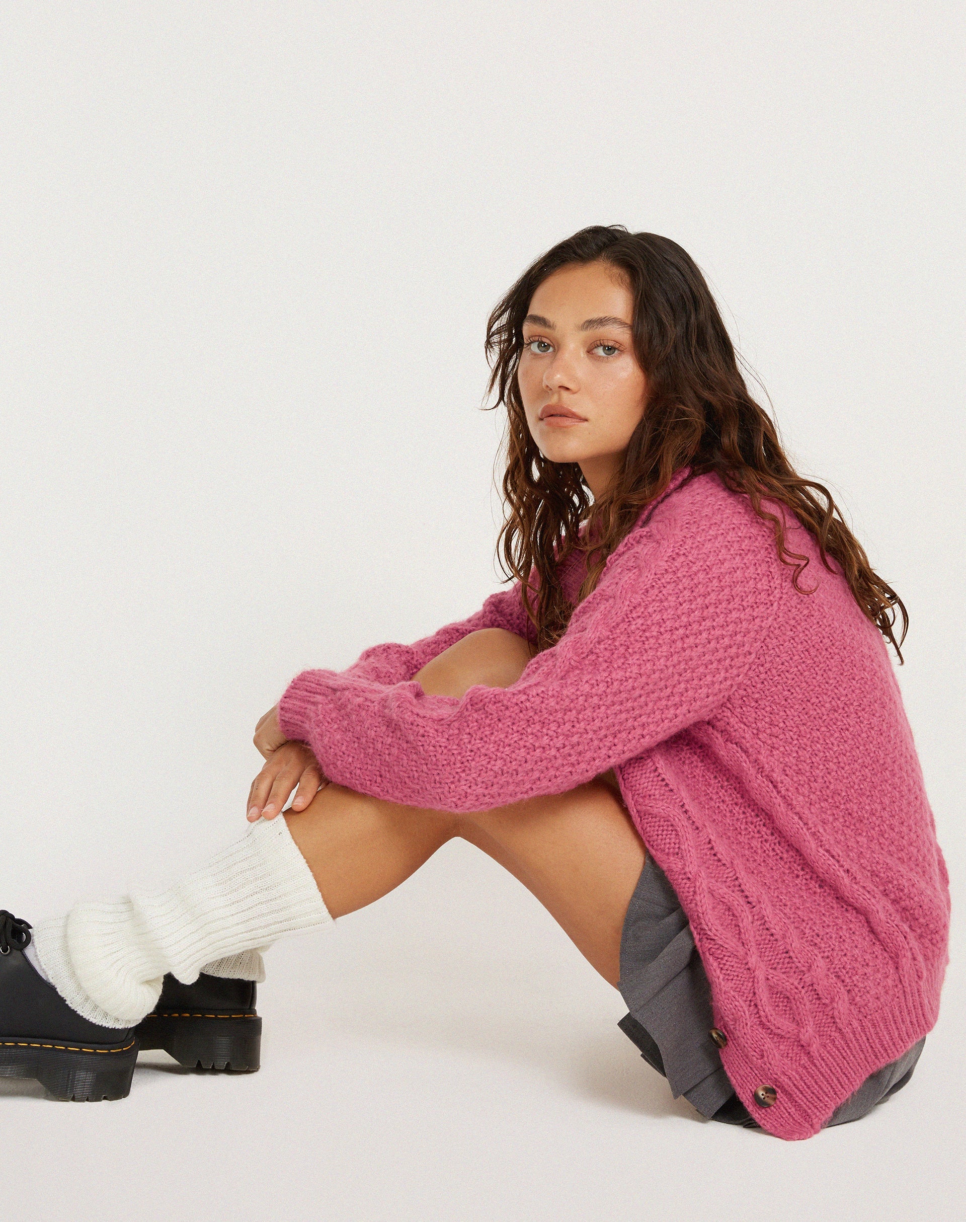 imagen de Triny Cardi en Cable Knit Pink