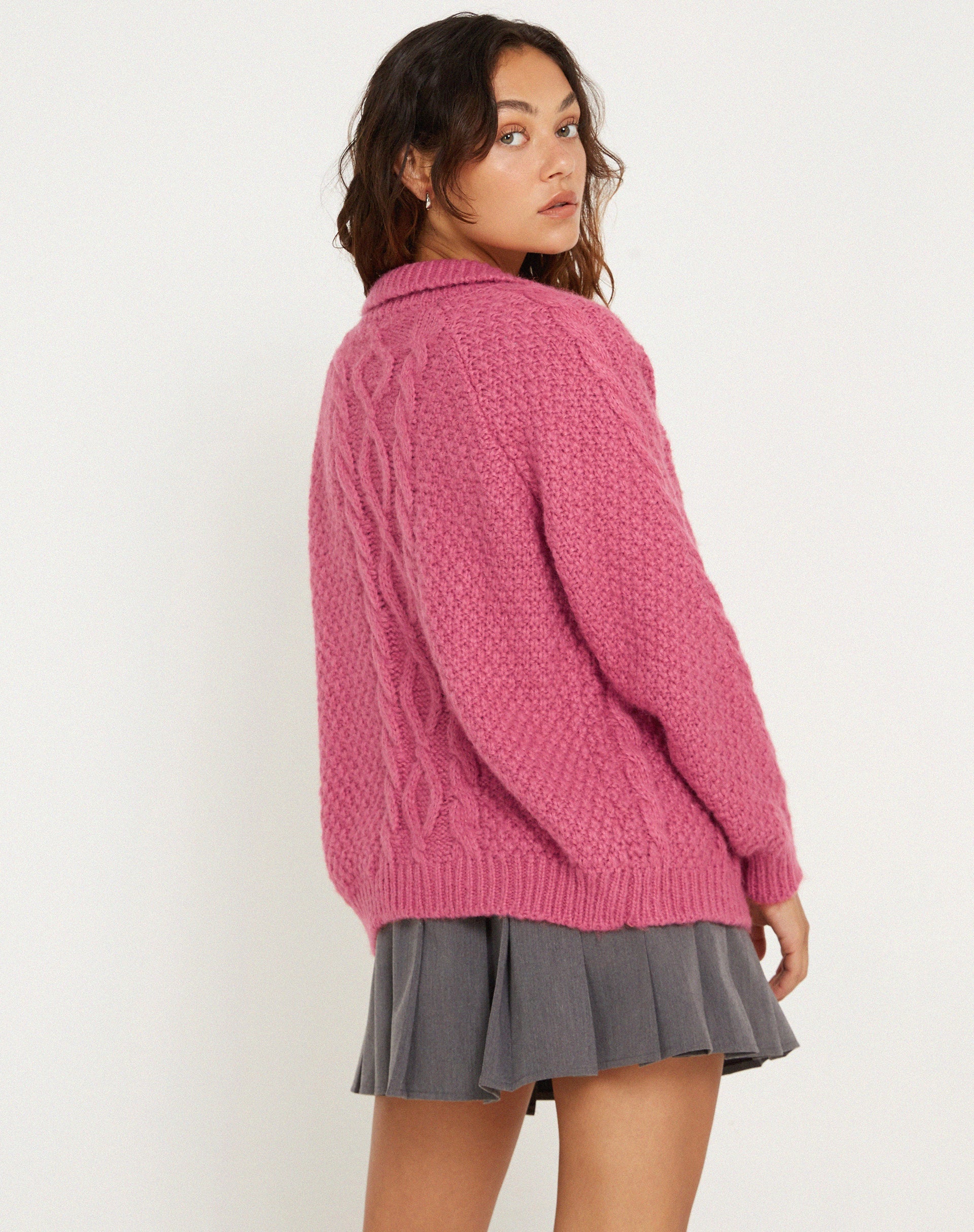 imagen de Triny Cardi en Cable Knit Pink