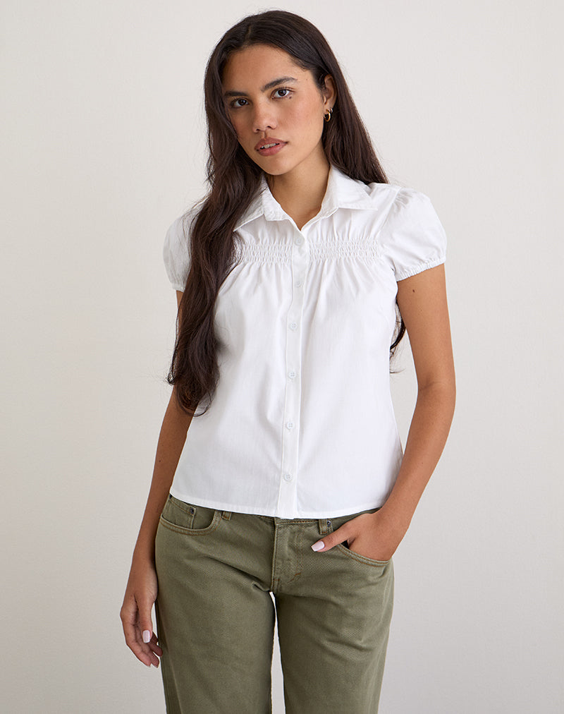 Camisa entallada Ulsan en blanco