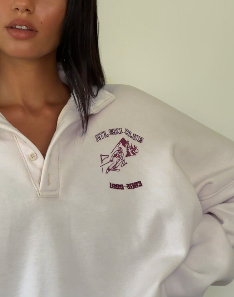 Jersey Varsity en blanco invierno con bordado Ski Club en burdeos