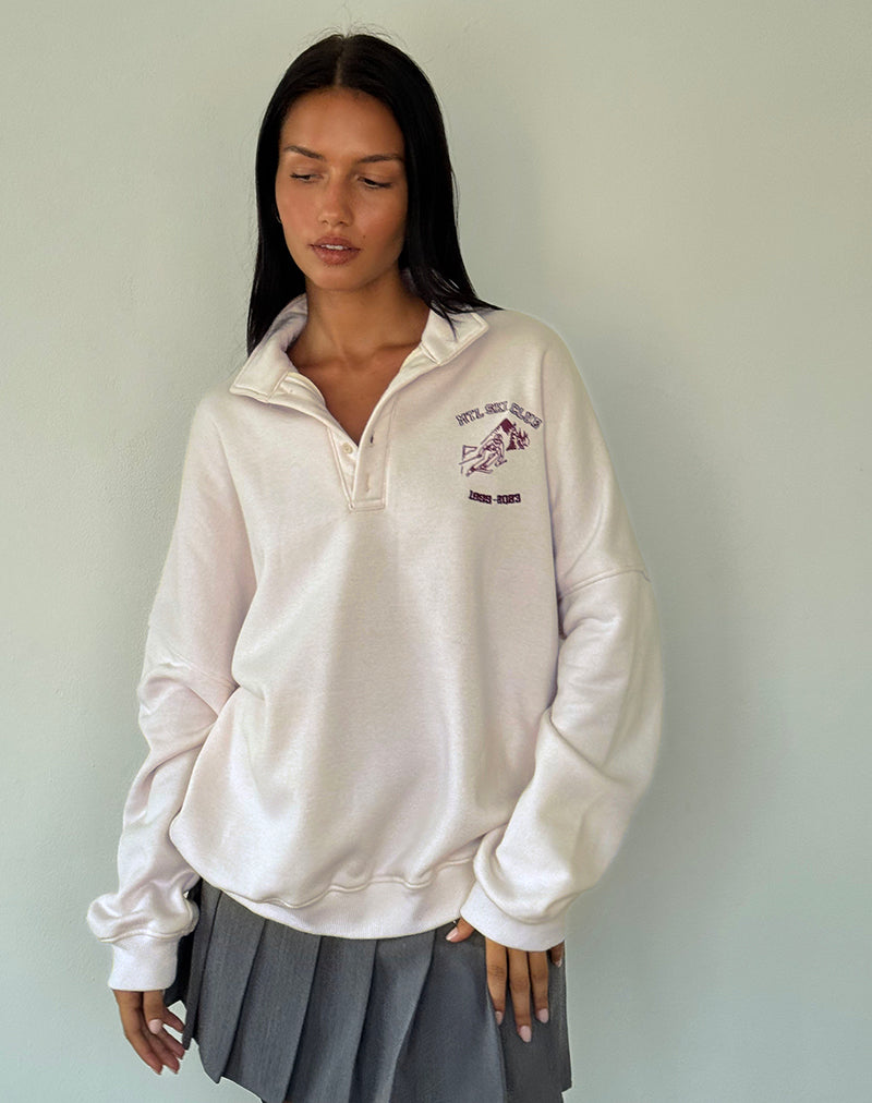 Jersey Varsity en blanco invierno con bordado Ski Club en burdeos