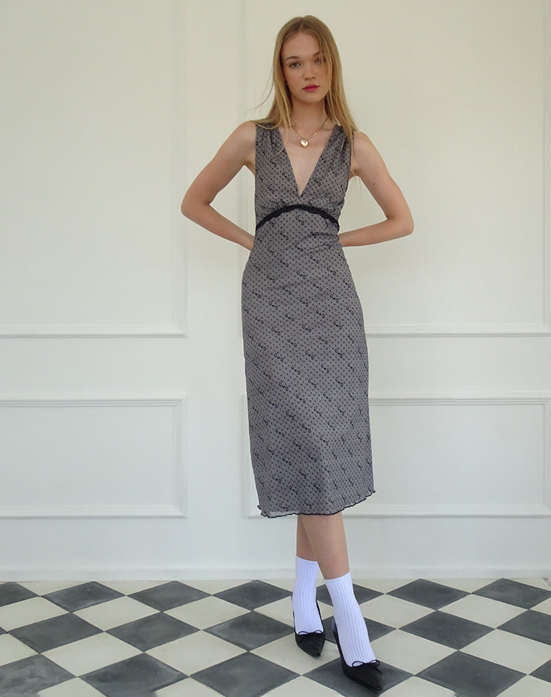 Imagen del vestido Vasida Mesh Midi Dress in Queen of Hearts