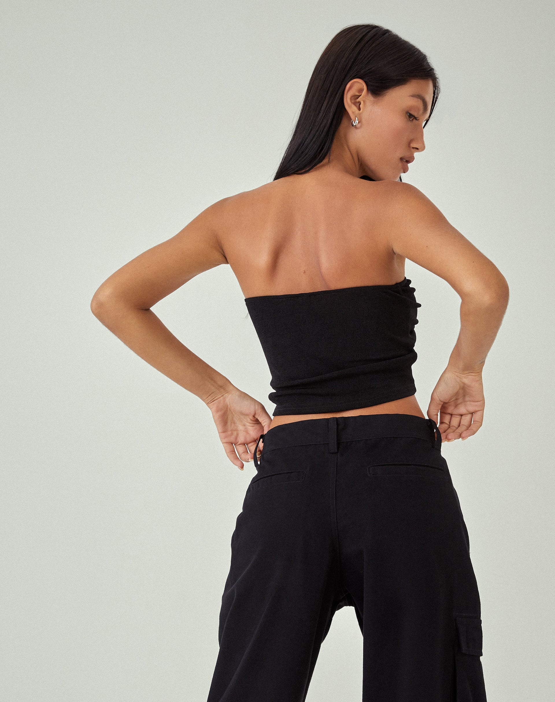 imagen de MOTEL X JACQUIE Verena Bandeau Top en Negro
