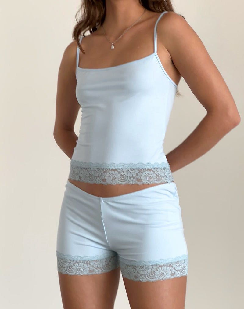 Micropantalones cortos con dobladillo de encaje Kuden en suave azul claro