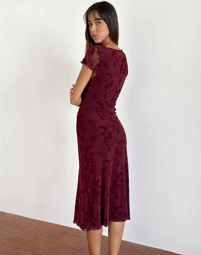 Imagen del vestido Vilinia Midi en flor botánica Granate