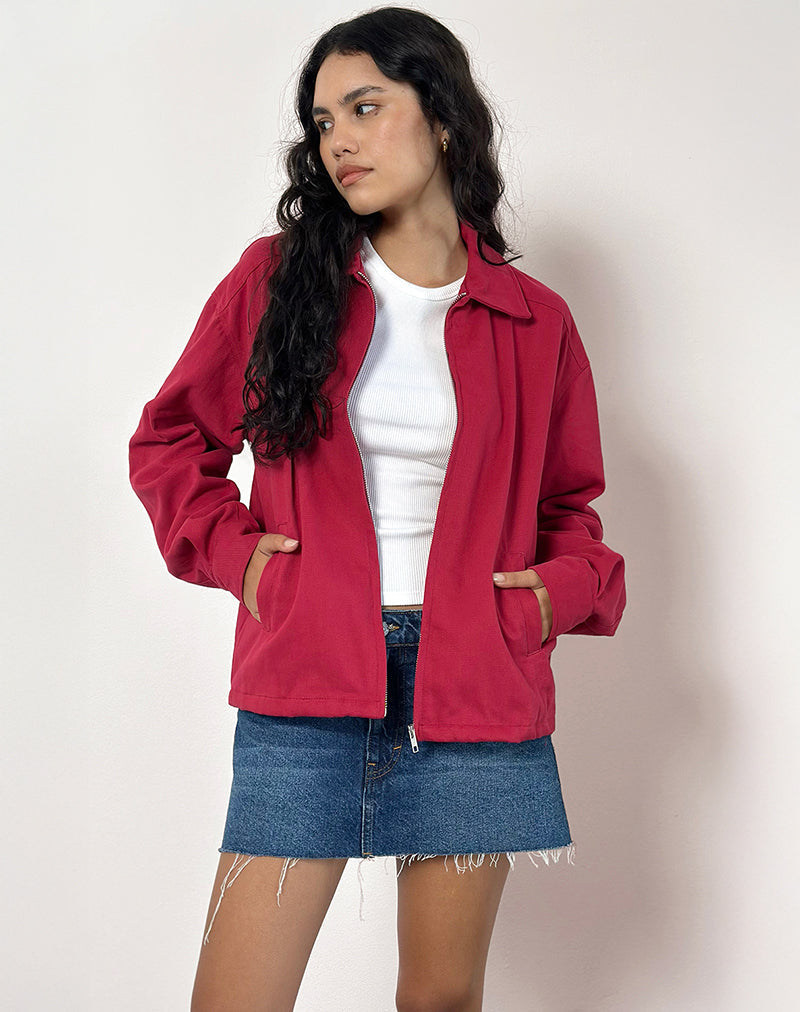 Imagen de la chaqueta bomber Vita en rojo adrenalina
