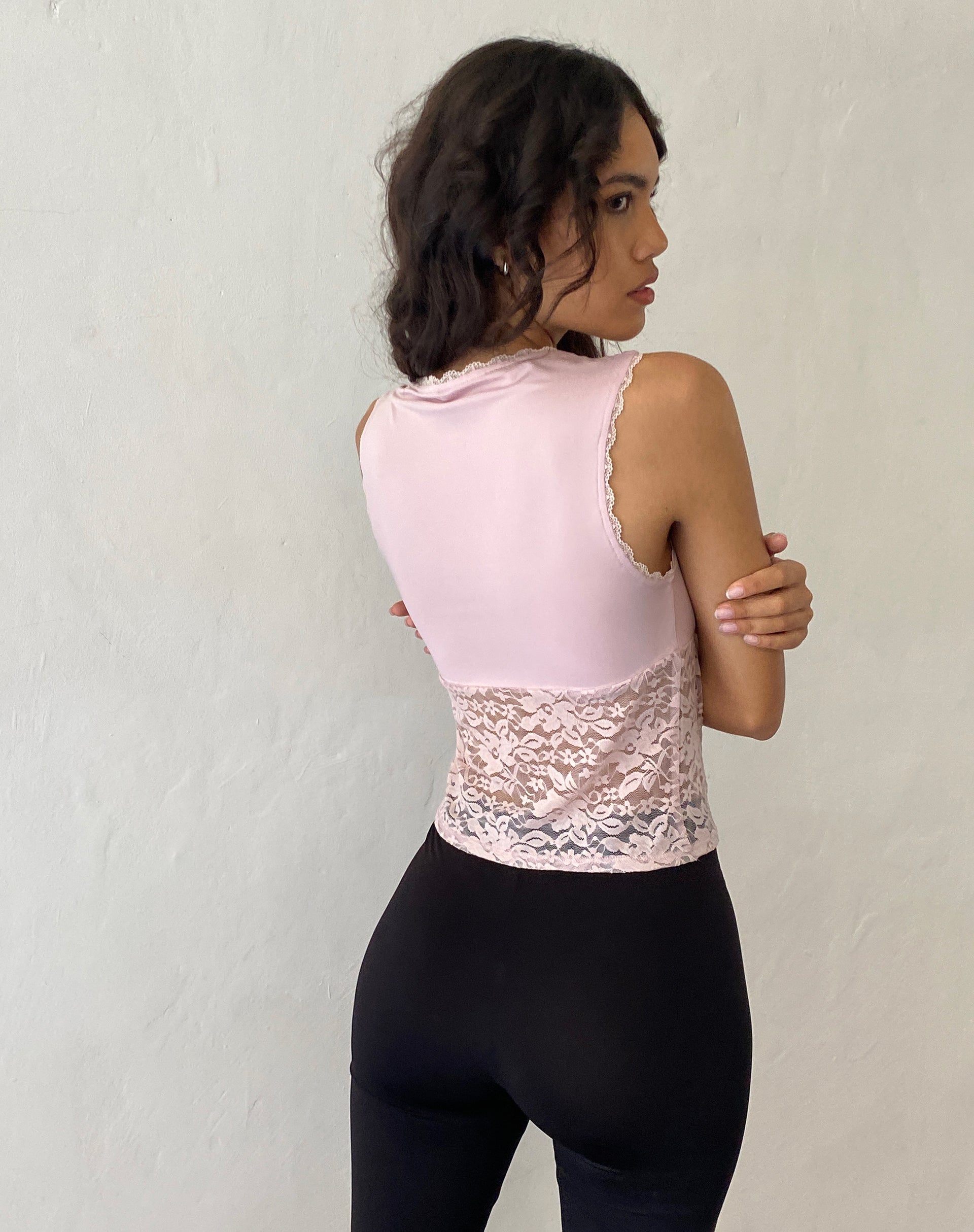 Imagen de Winifred Lace Slinky Mix Top en rosa Lotus