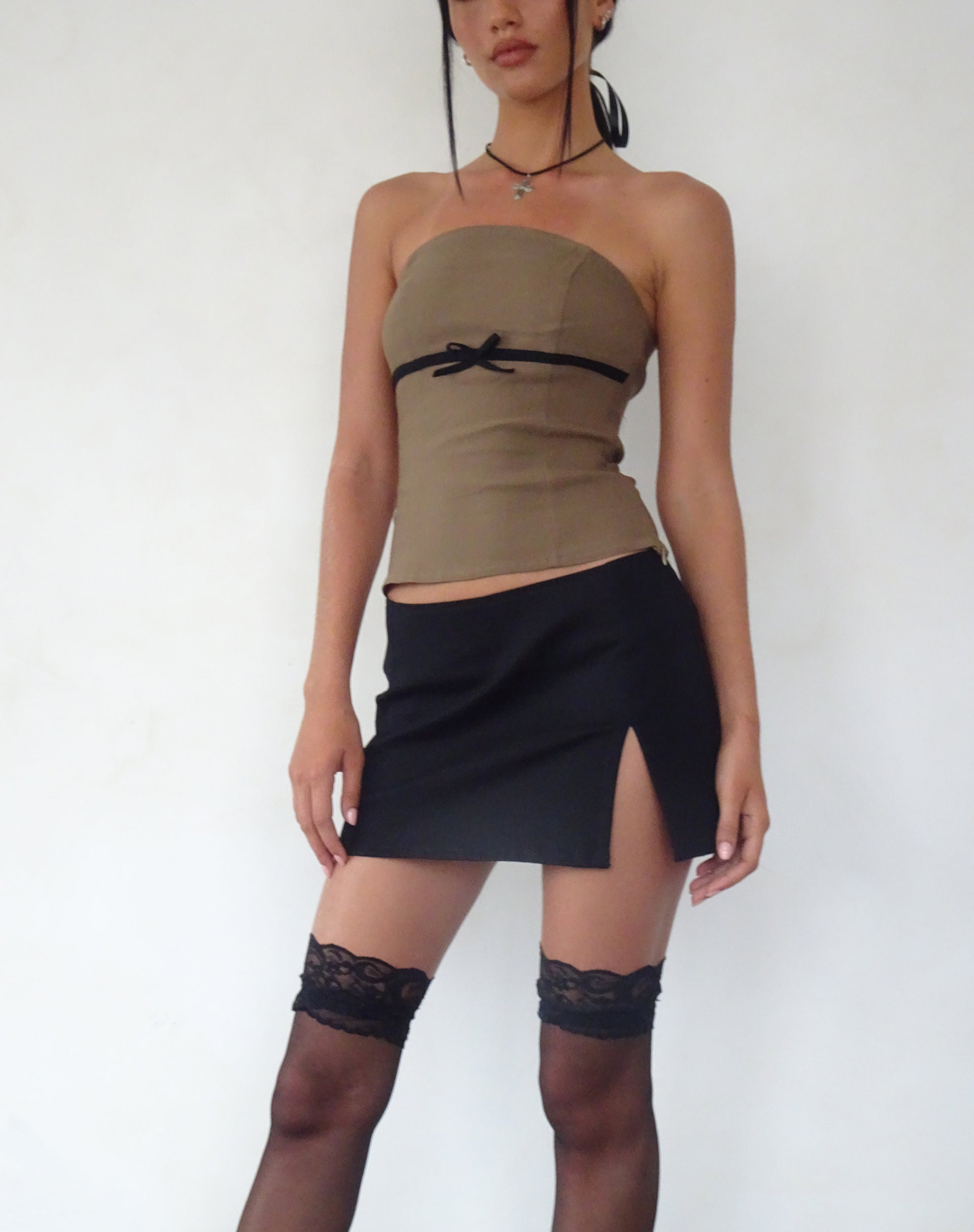 Imagen de Woyla Bandeau Top en Coco con Lazo Negro