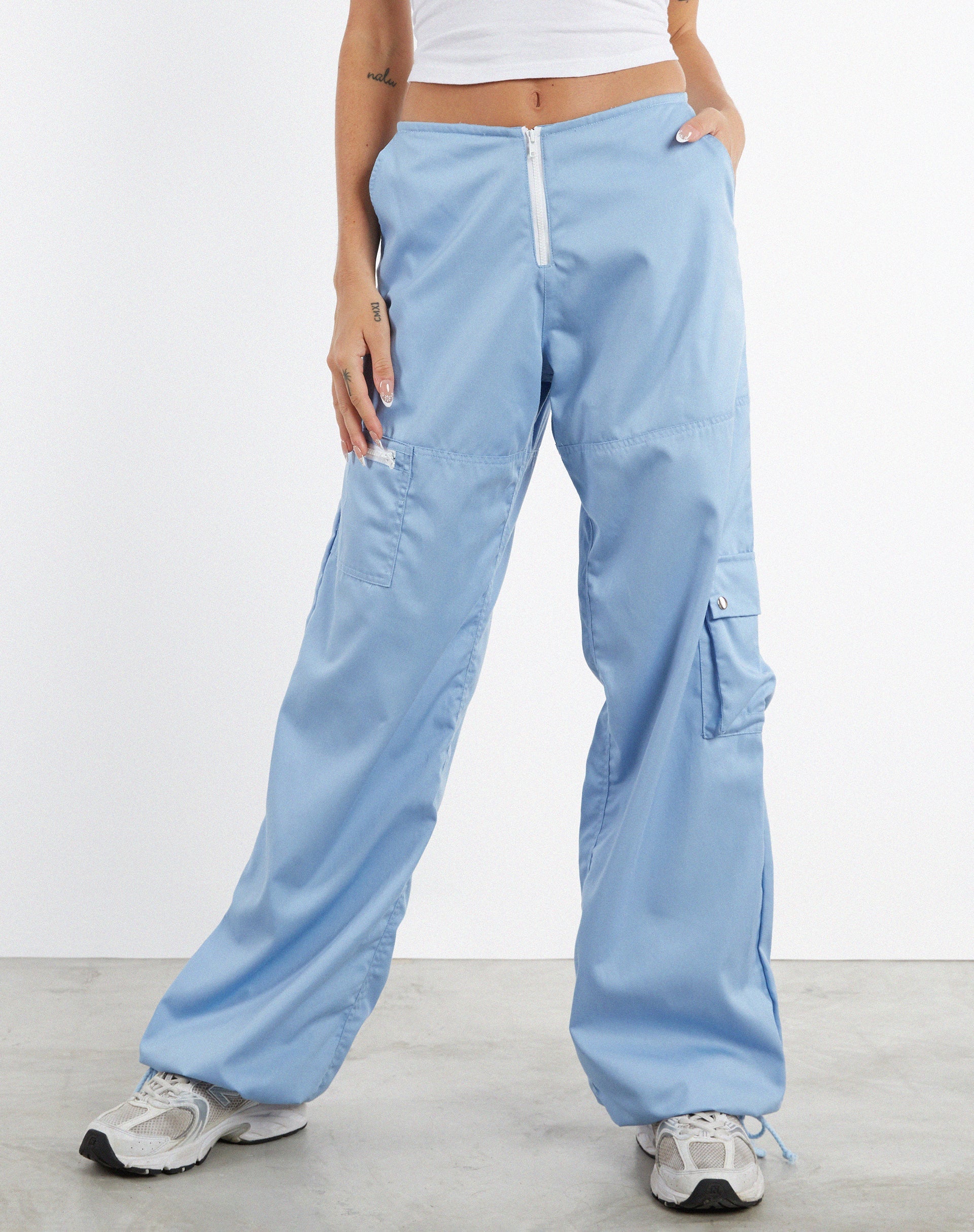 imagen de MOTEL X JACQUIE Xander Pantalón Cargo en Algodón Drill Azul