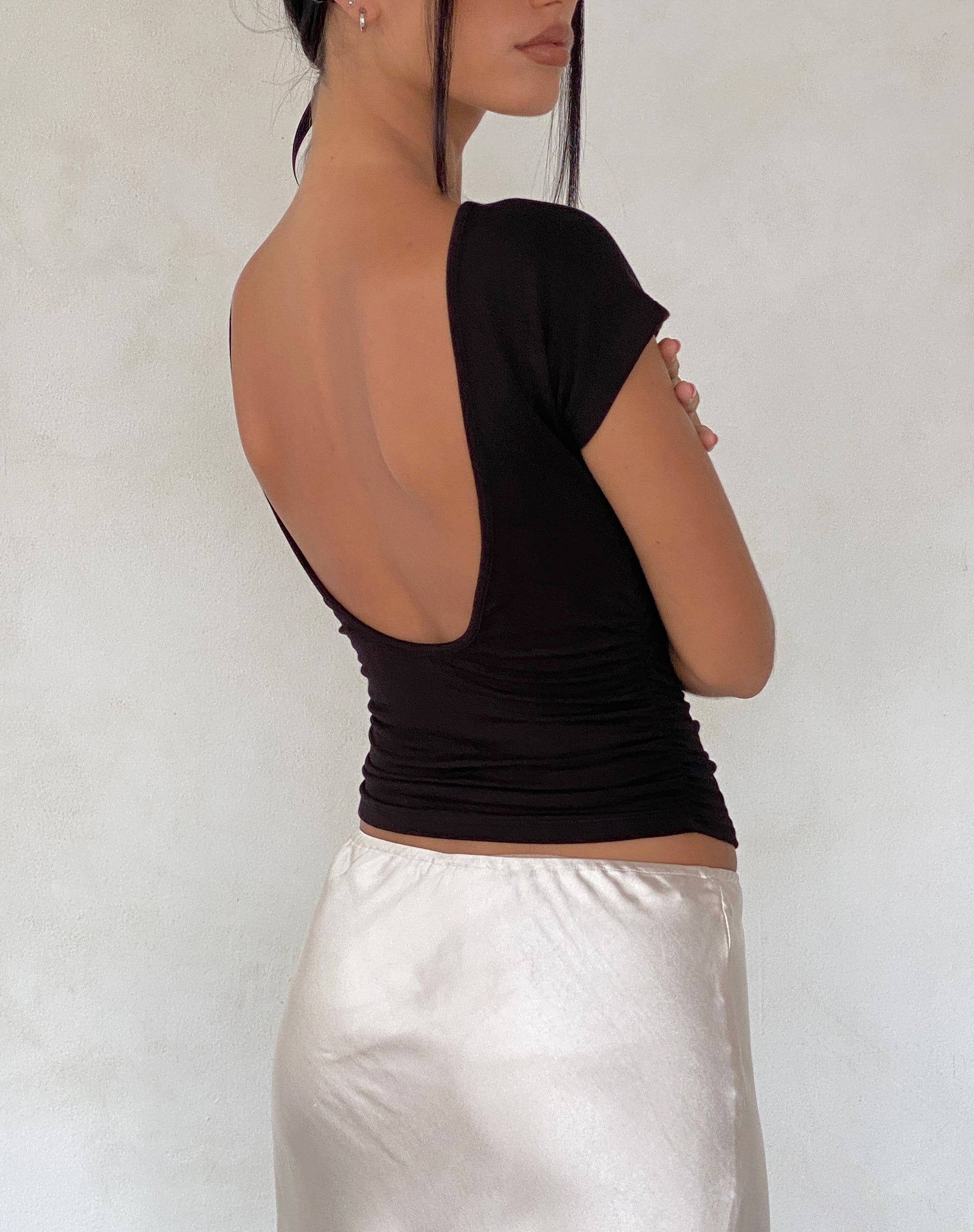 Imagen de Xareni Ruched Backless Top in Black