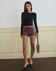 Imagen de Yakko Lace Up Hotpants en PU Ciruela
