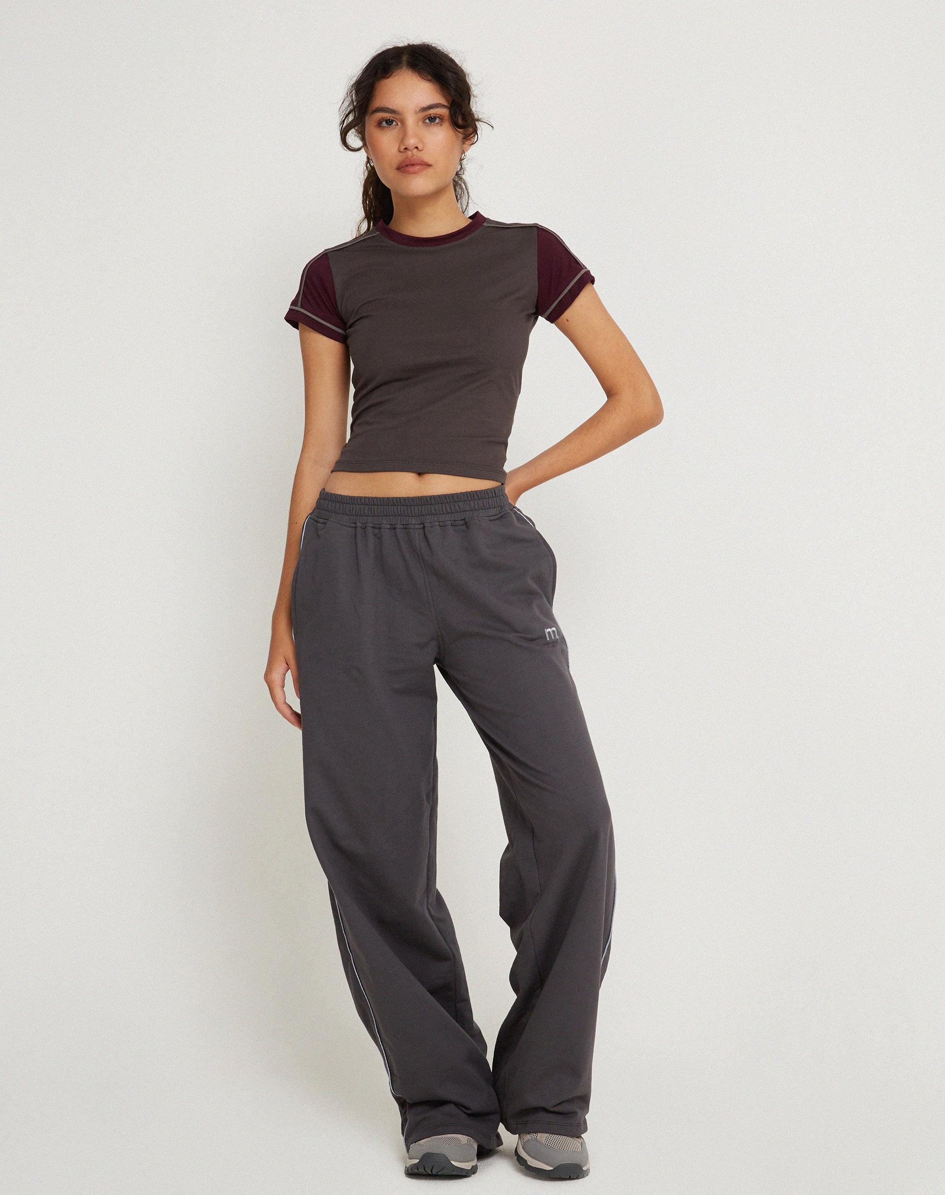 Jogger de pata ancha Benton en gris Beluga