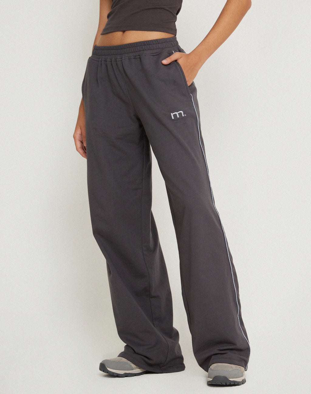 Jogger de pata ancha Benton en gris Beluga