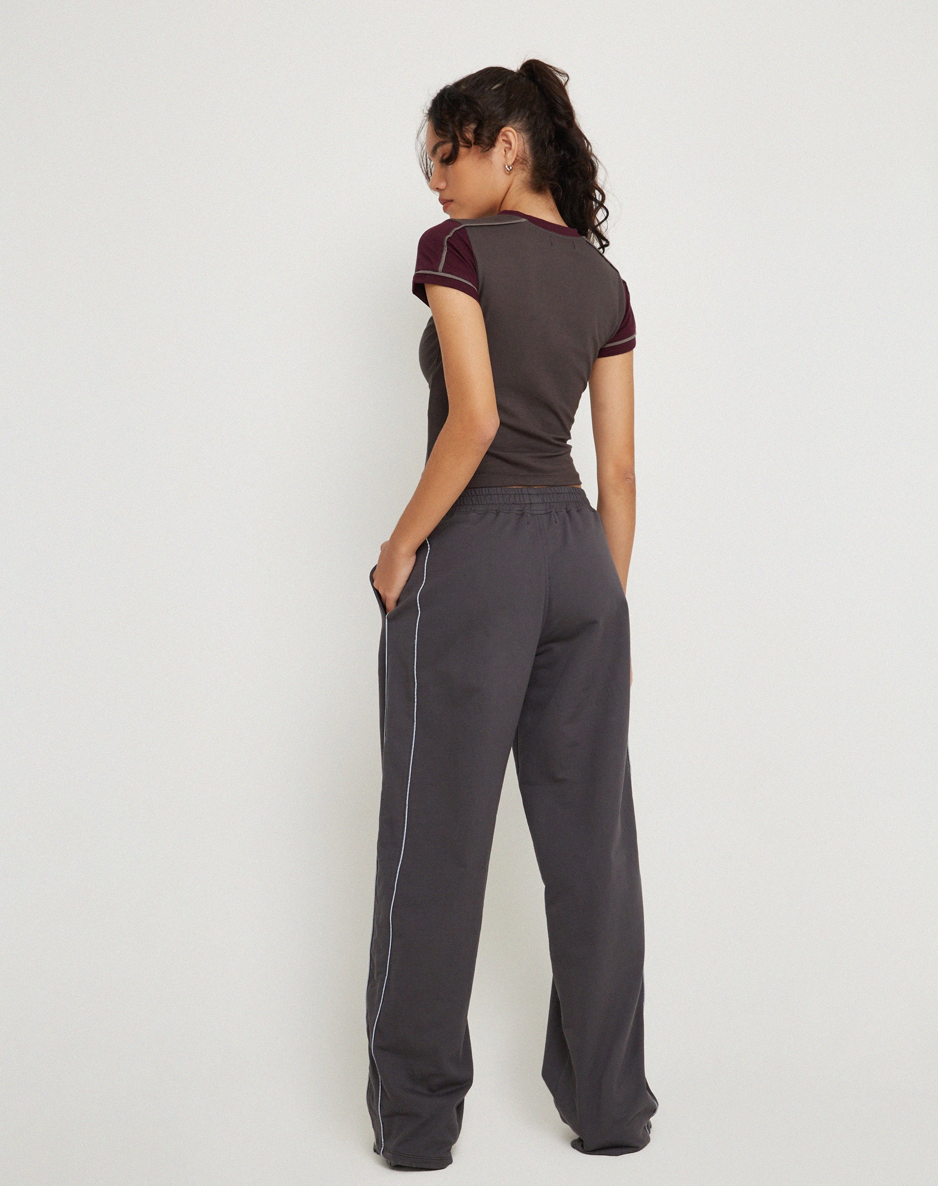 imagen de Benton Wide Leg Jogger en Gris Beluga