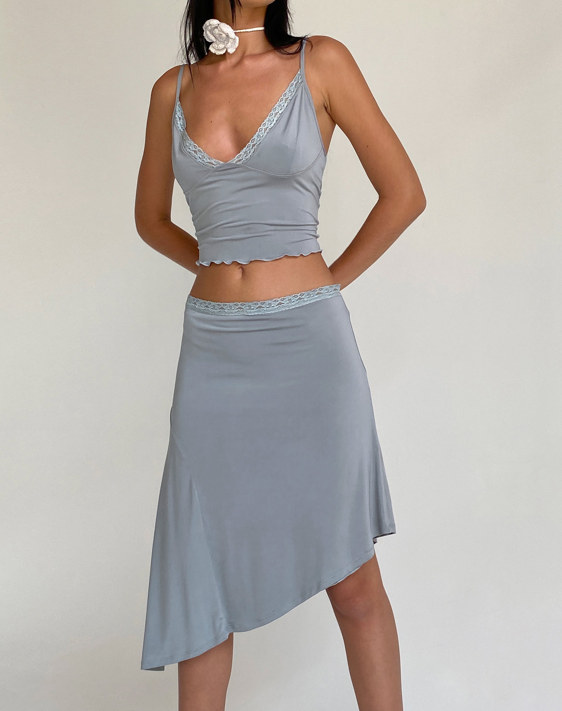 Imagen de Drew Falda Midi Asimétrica en Gris Slinky