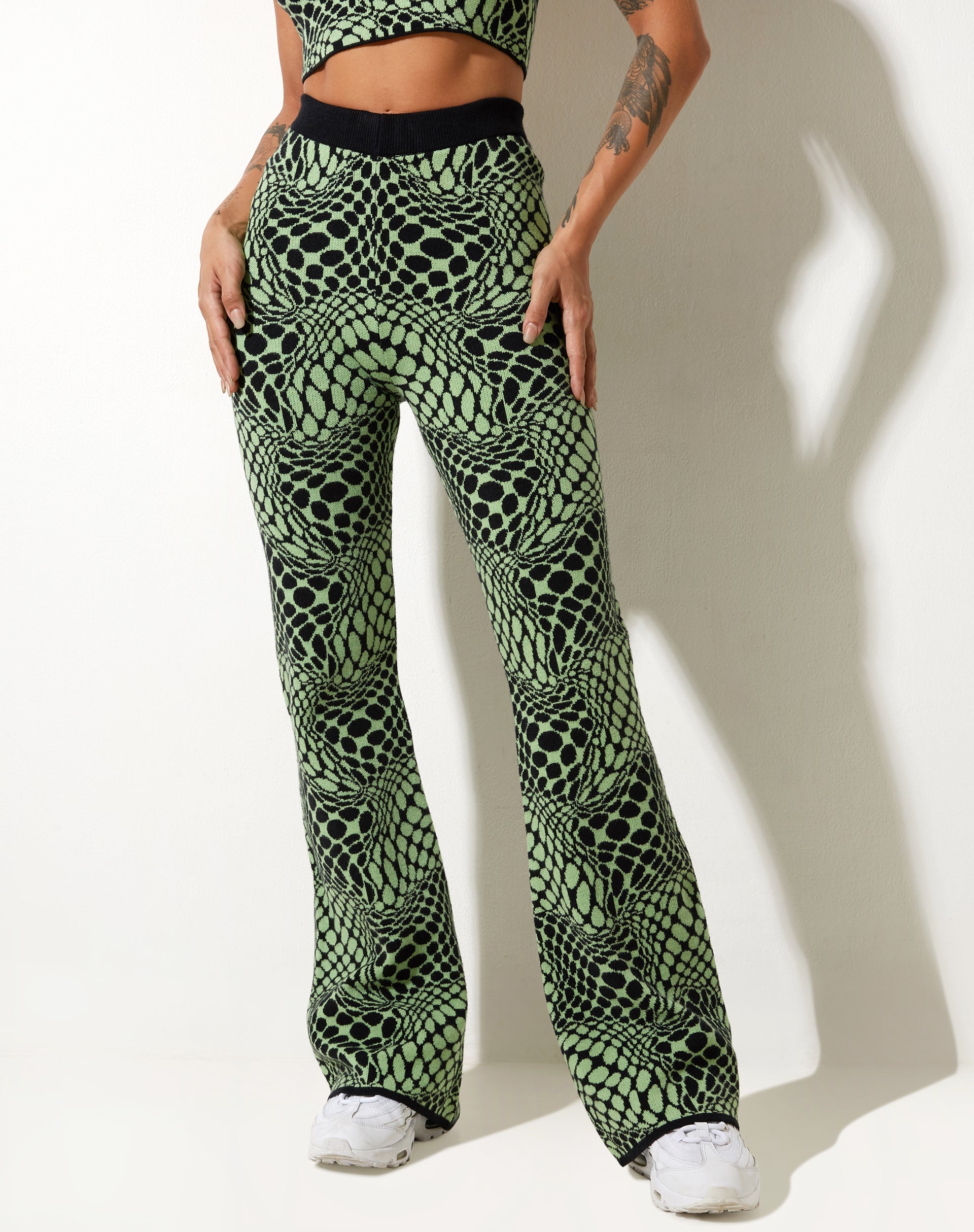imagen de Yuana Trouser en Geo Polka Arcadian Green