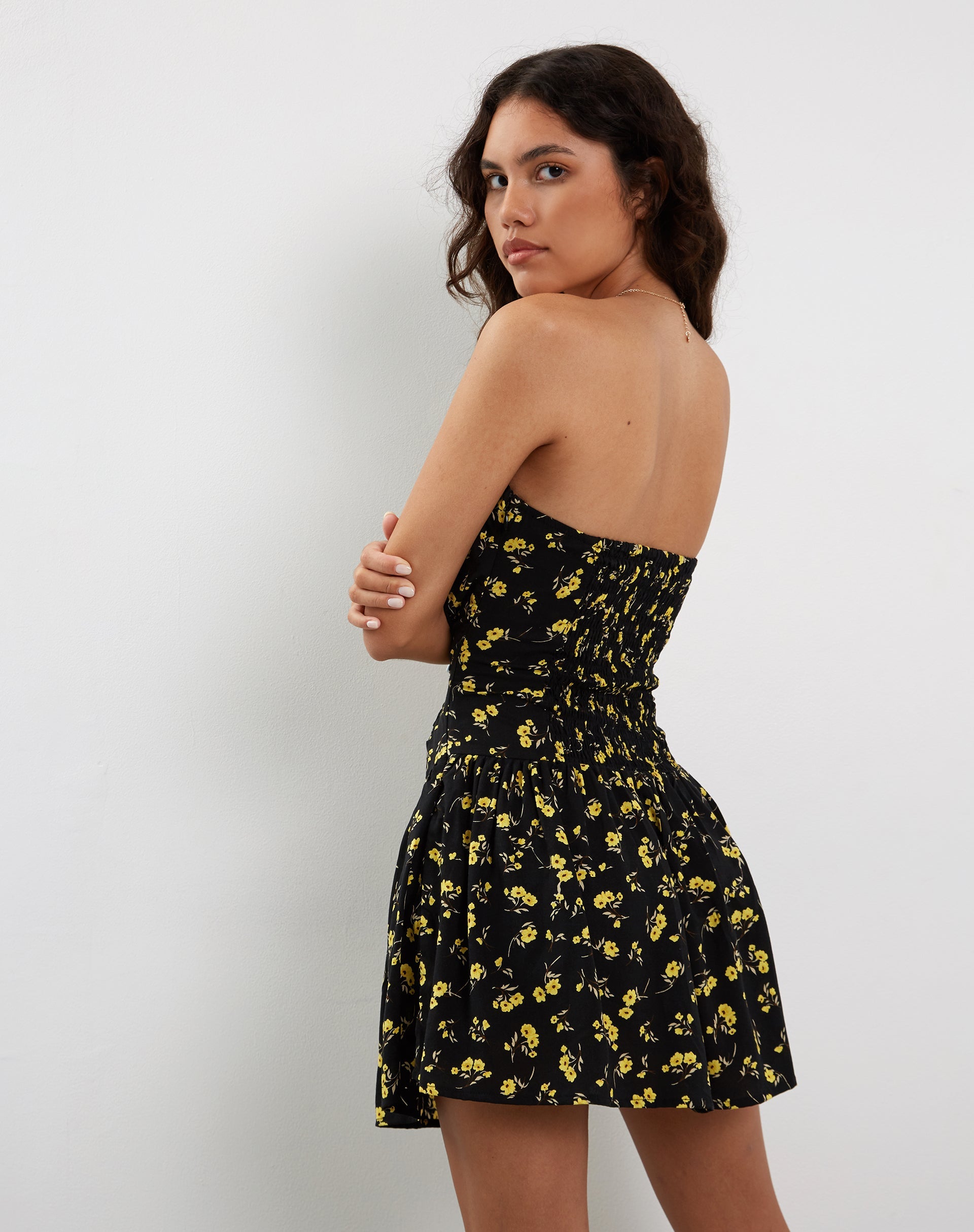 Imagen de Zhao Bandeau Mini Dress in Buttercup Black and Yellow