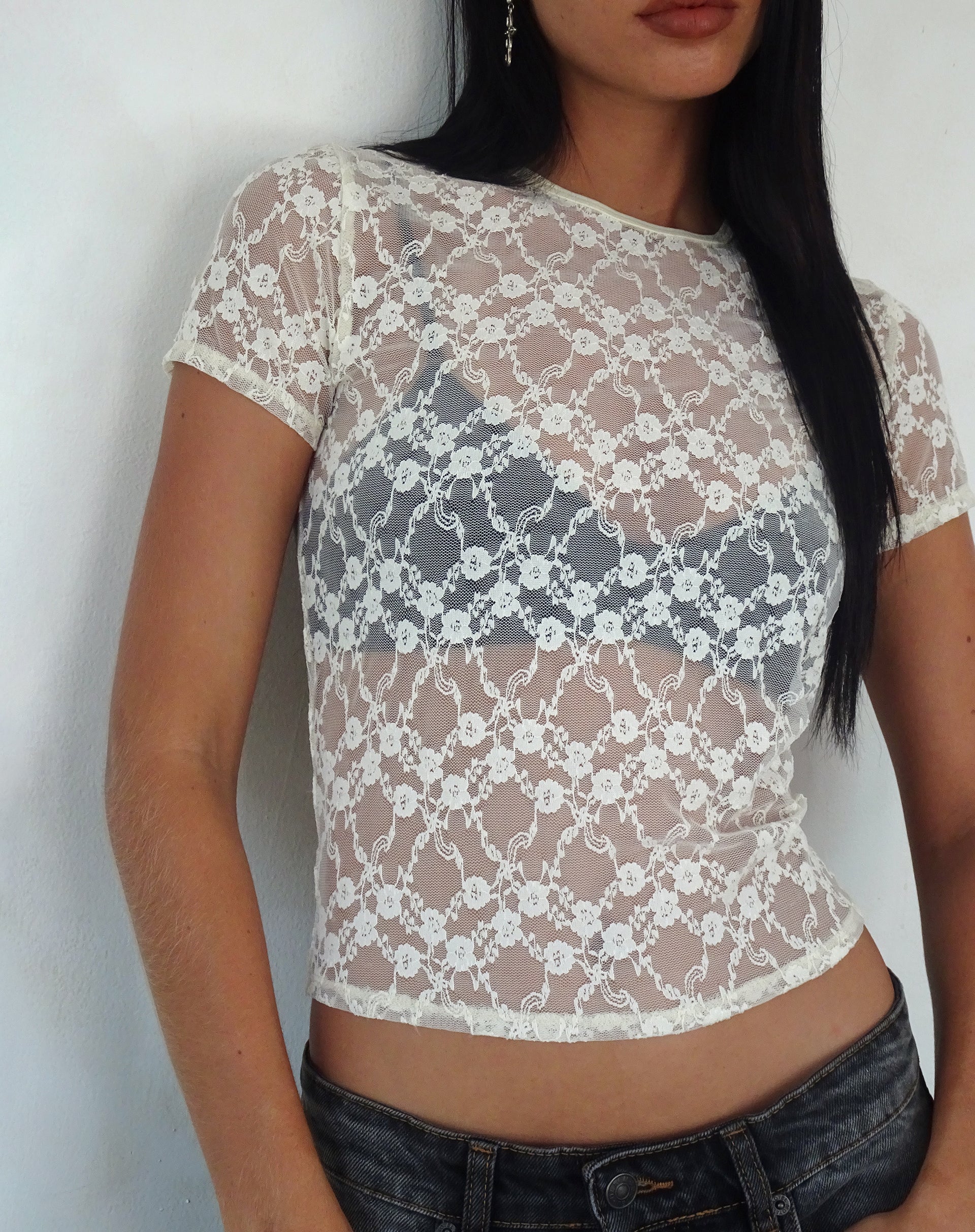 Imagen de Zorani Lace Baby Tee in Ivory
