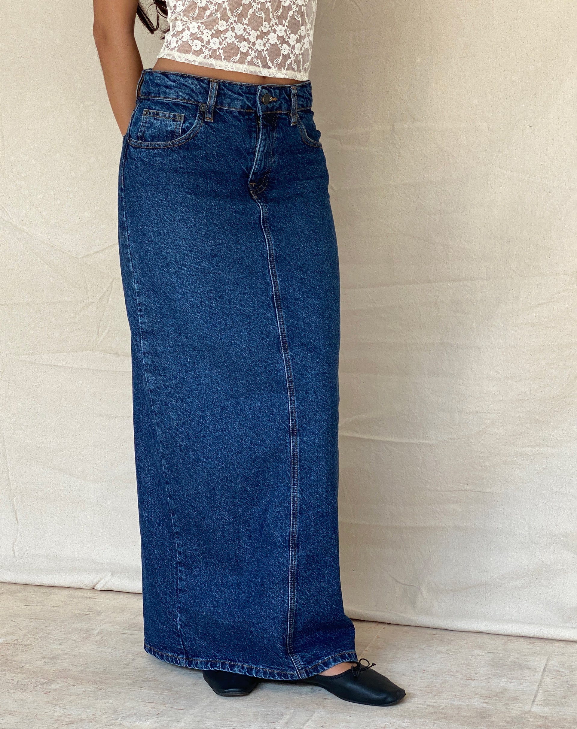imagen de Low Rise Denim Maxi Skirt in Mid Blue Used