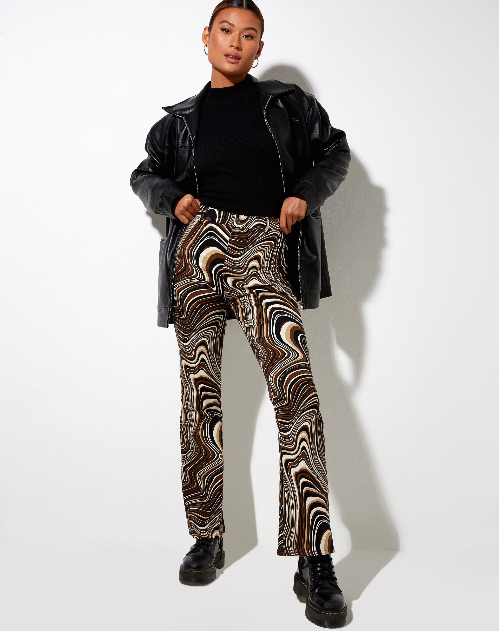 Imagen de Zoven Flare Trouser in 70s Ripple