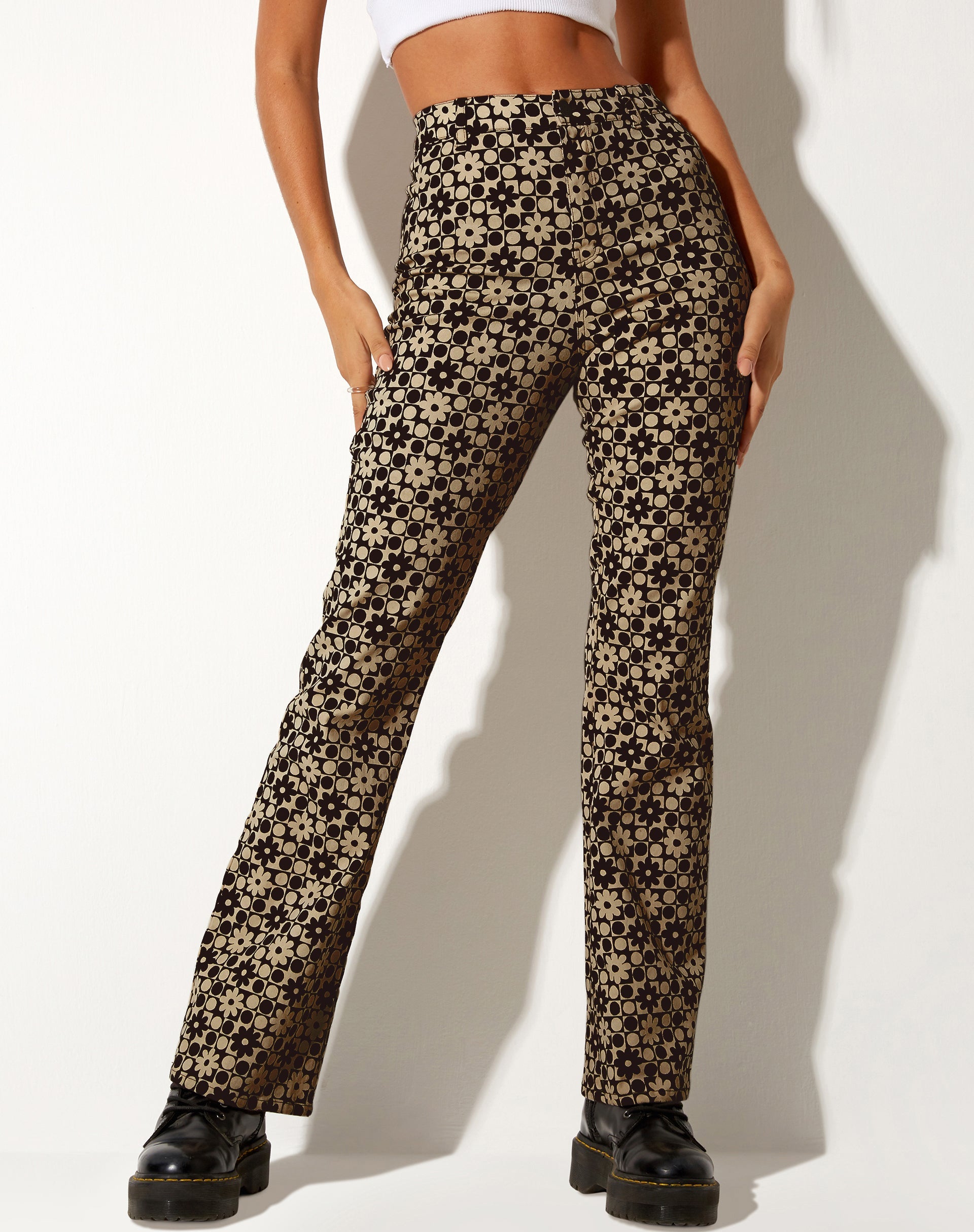 Pantalón acampanado Zoven en patchwork Daisy marrón