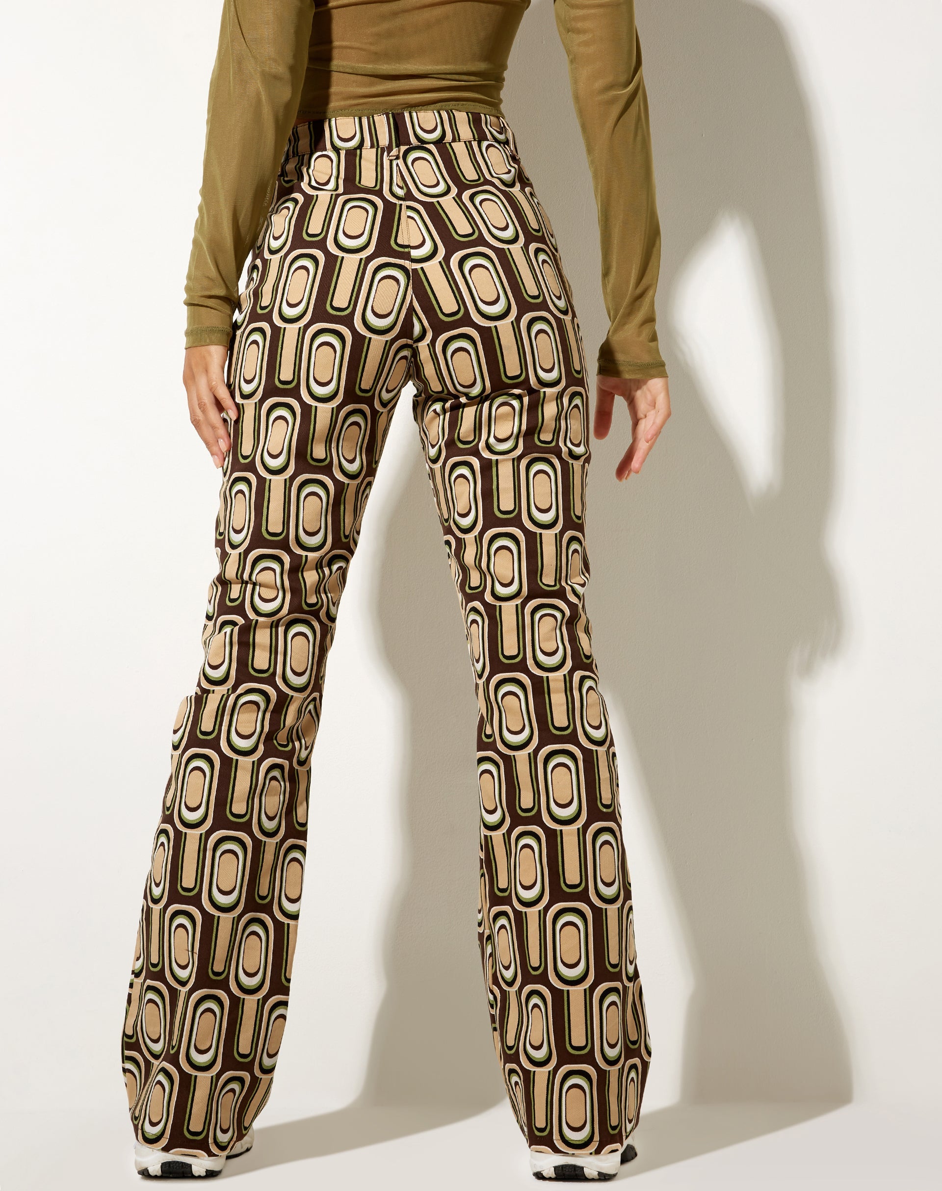Imagen de Zoven Flare Trouser in Retro Spot Brown