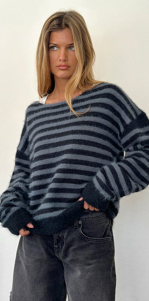 Imagen de Zuleika Jumper in Charcoal Stripe