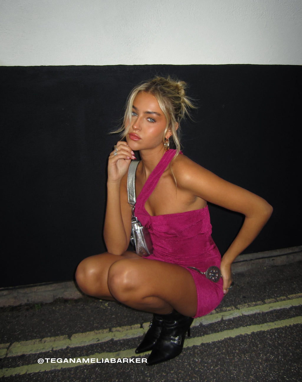 Alessa Mini Vestido con un Hombro en Magenta Púrpura
