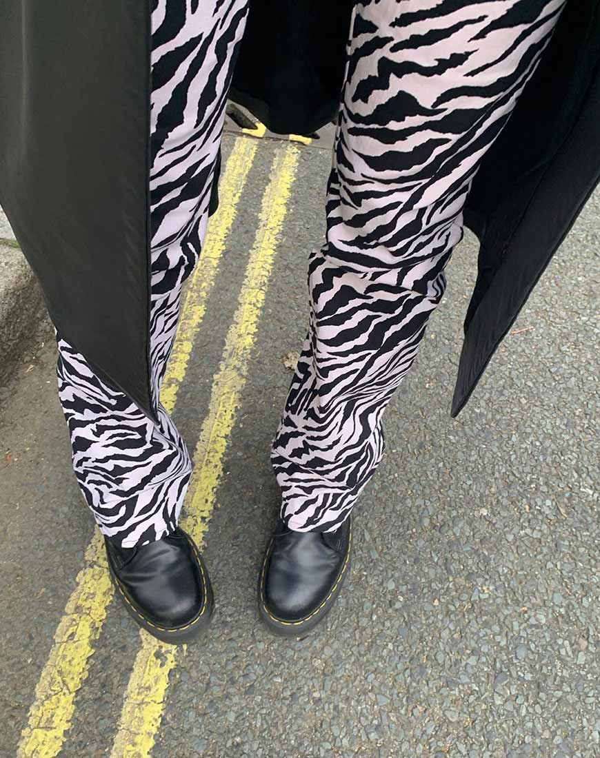 Imagen de Zoven Pantalones en 90s Cebra Blanco y Negro