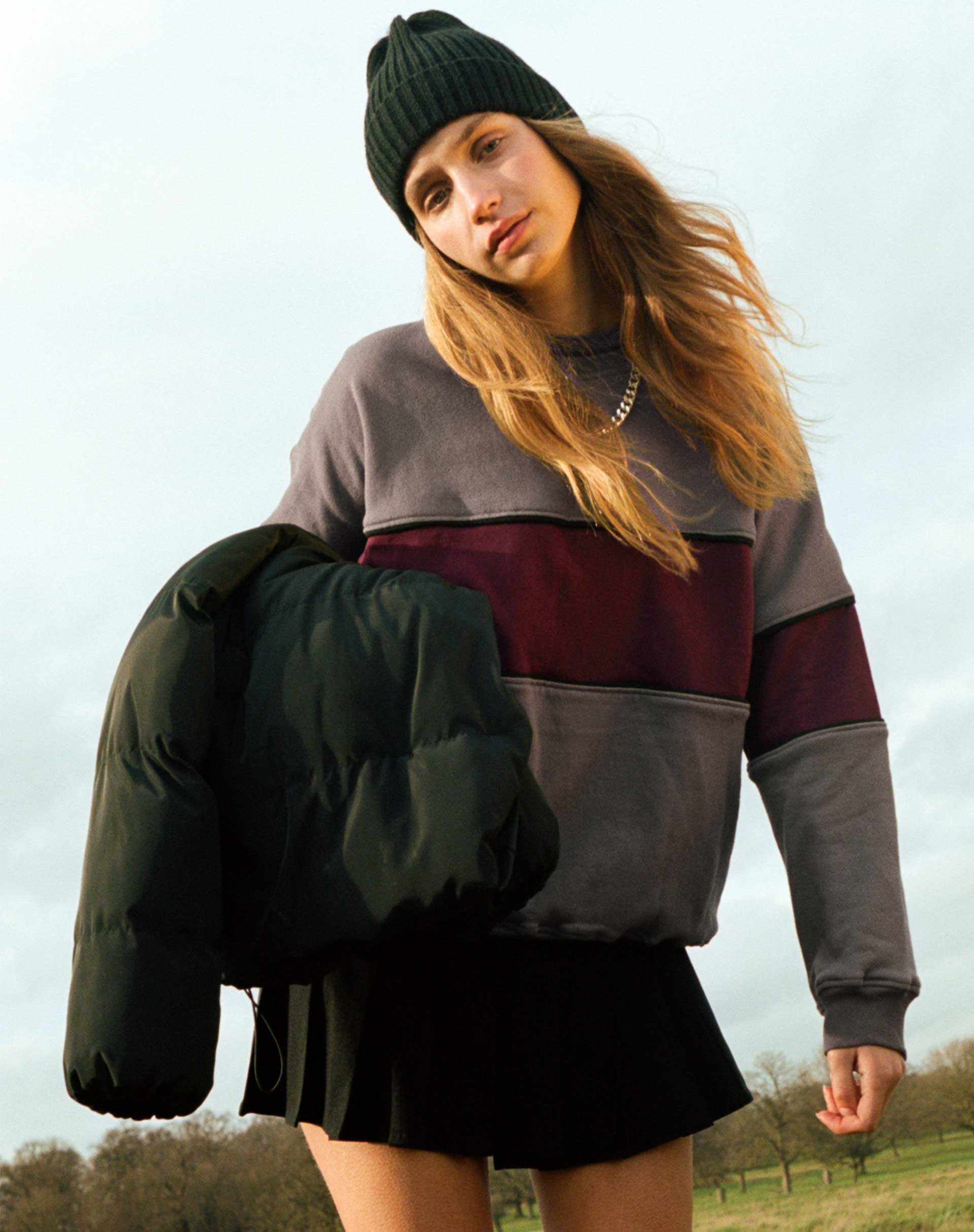 Imagen de la sudadera Samara en Cloudburst Oxblood Negro