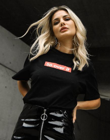 Camiseta básica oversize en So Over It