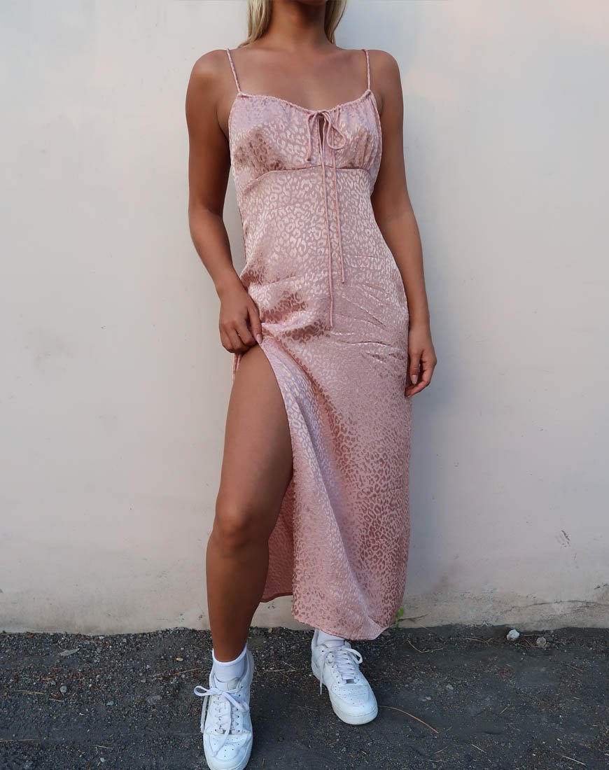 Imagen del vestido Cypress Midi en satén Cheetah Dusty Pink