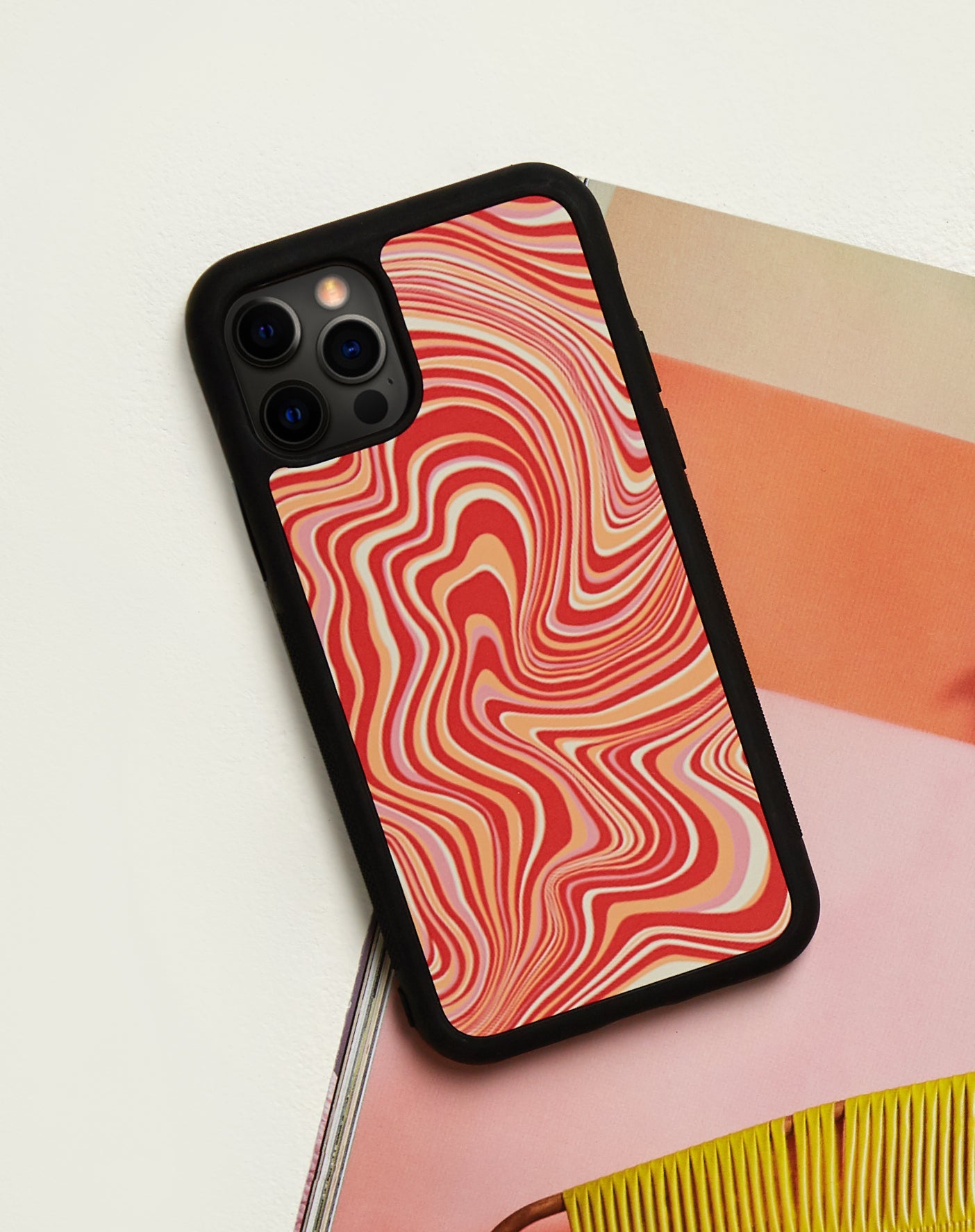 Imagen de Motel X Barbara Kristoffersen Funda para Iphone en Ripple años 70 en color Mandarina