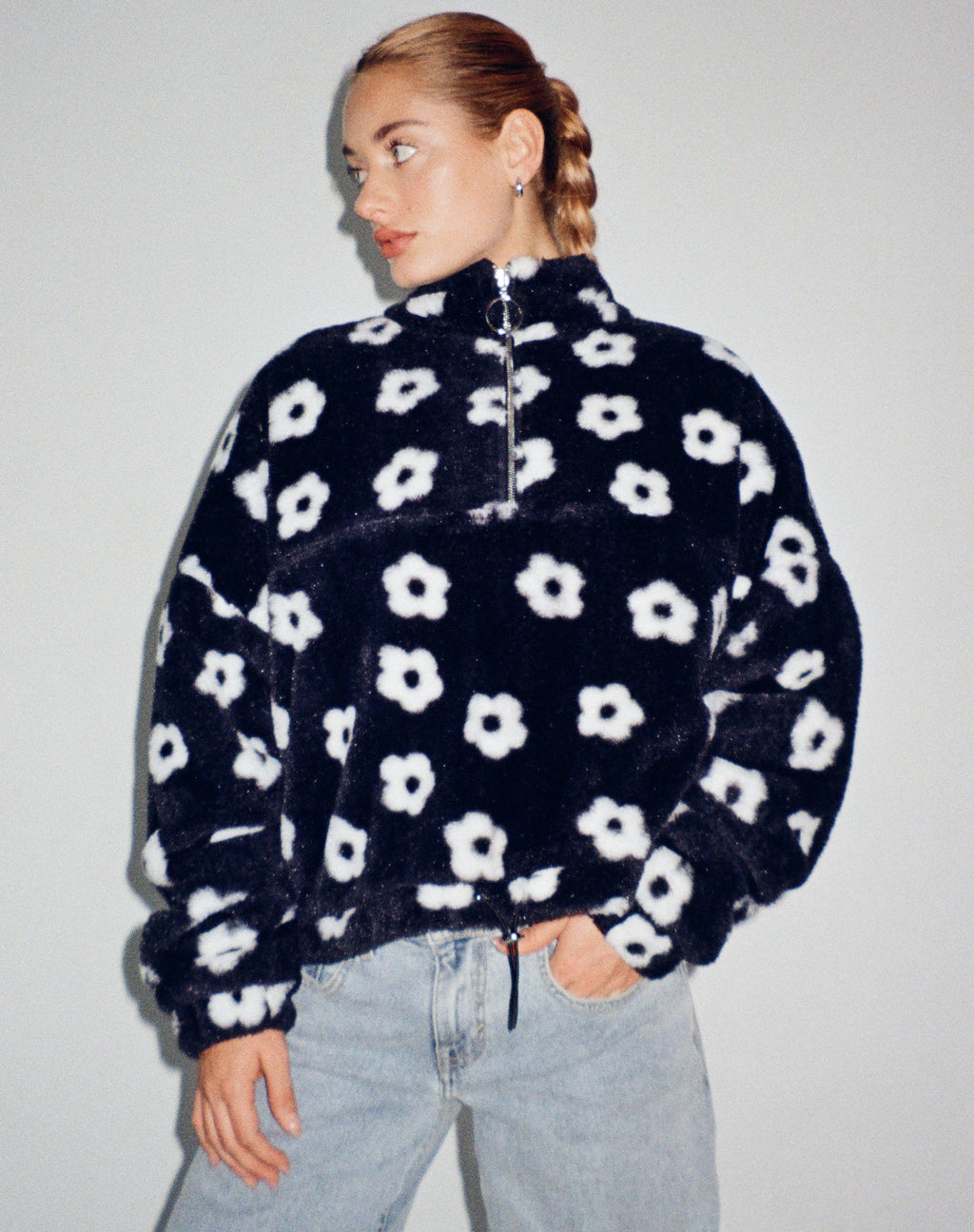 Chaqueta Nero en blanco y negro margarita
