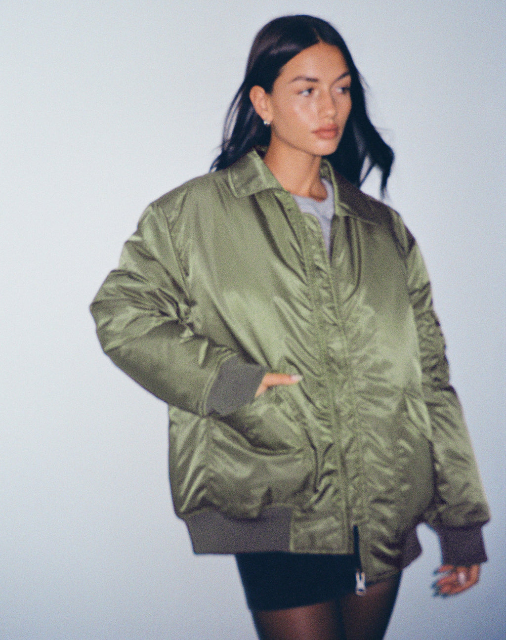 Chaqueta Manik de color verde caqui
