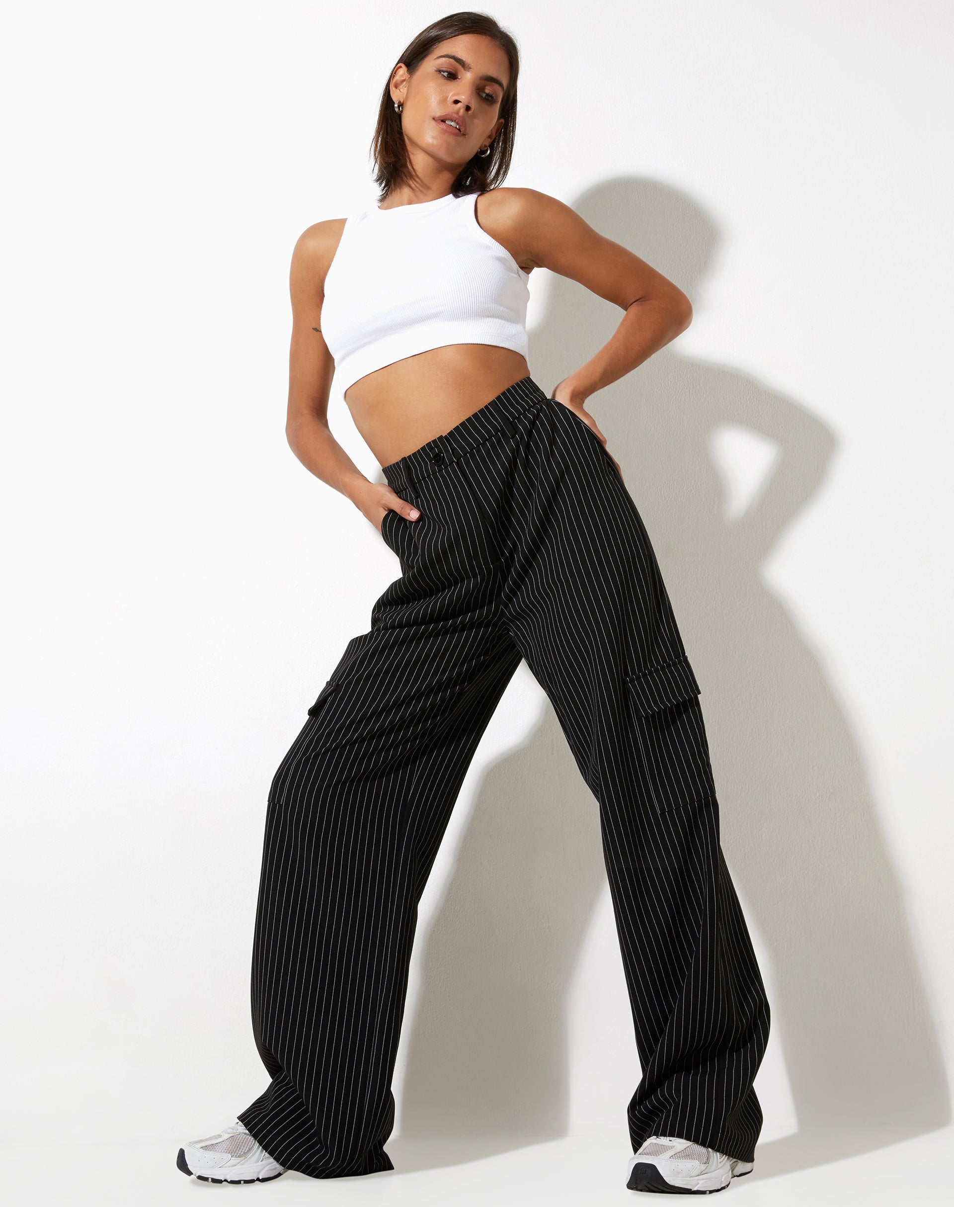 imagen de Abba Cargo Trouser en Pinstripe Black