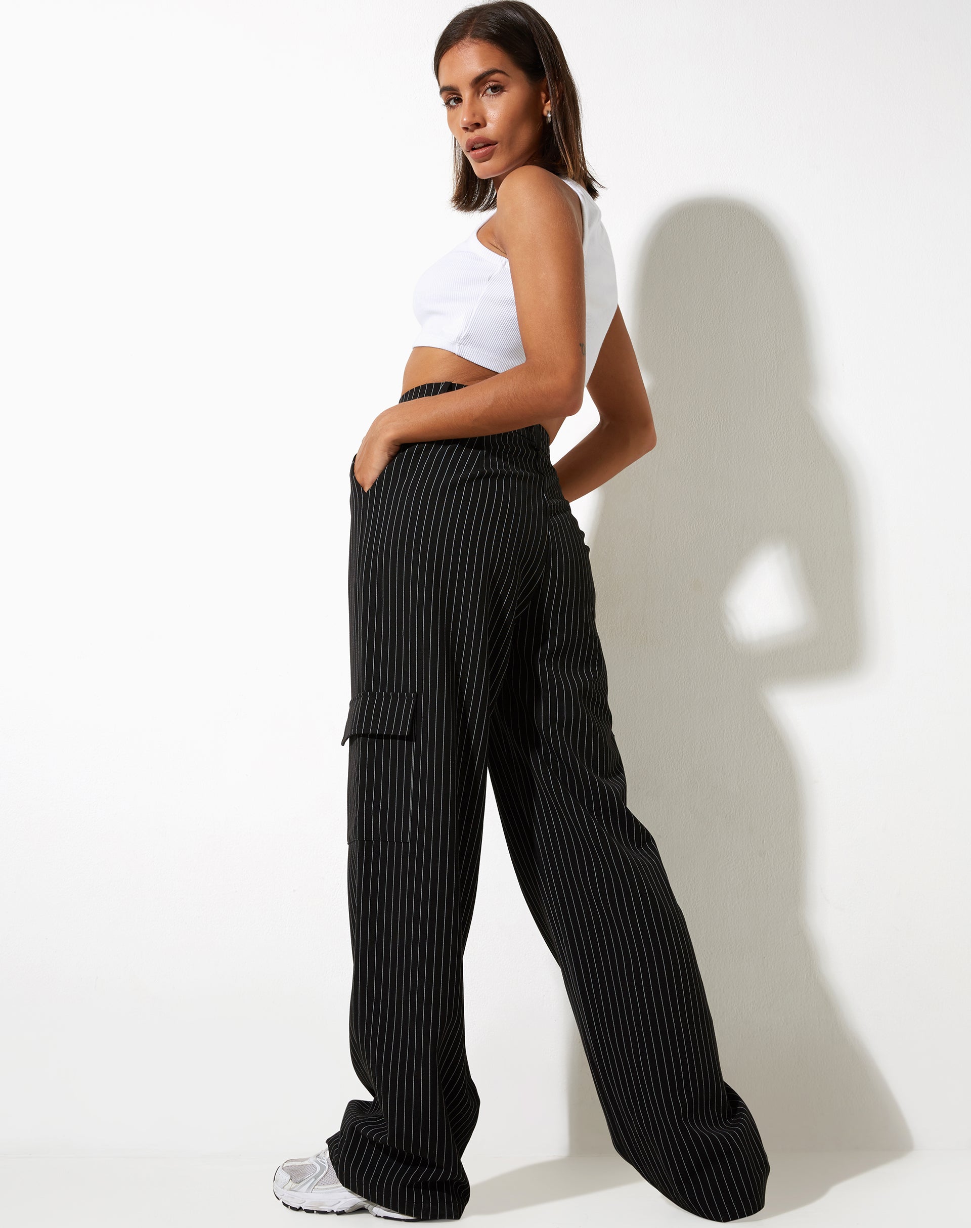 imagen de Abba Cargo Trouser en Pinstripe Black