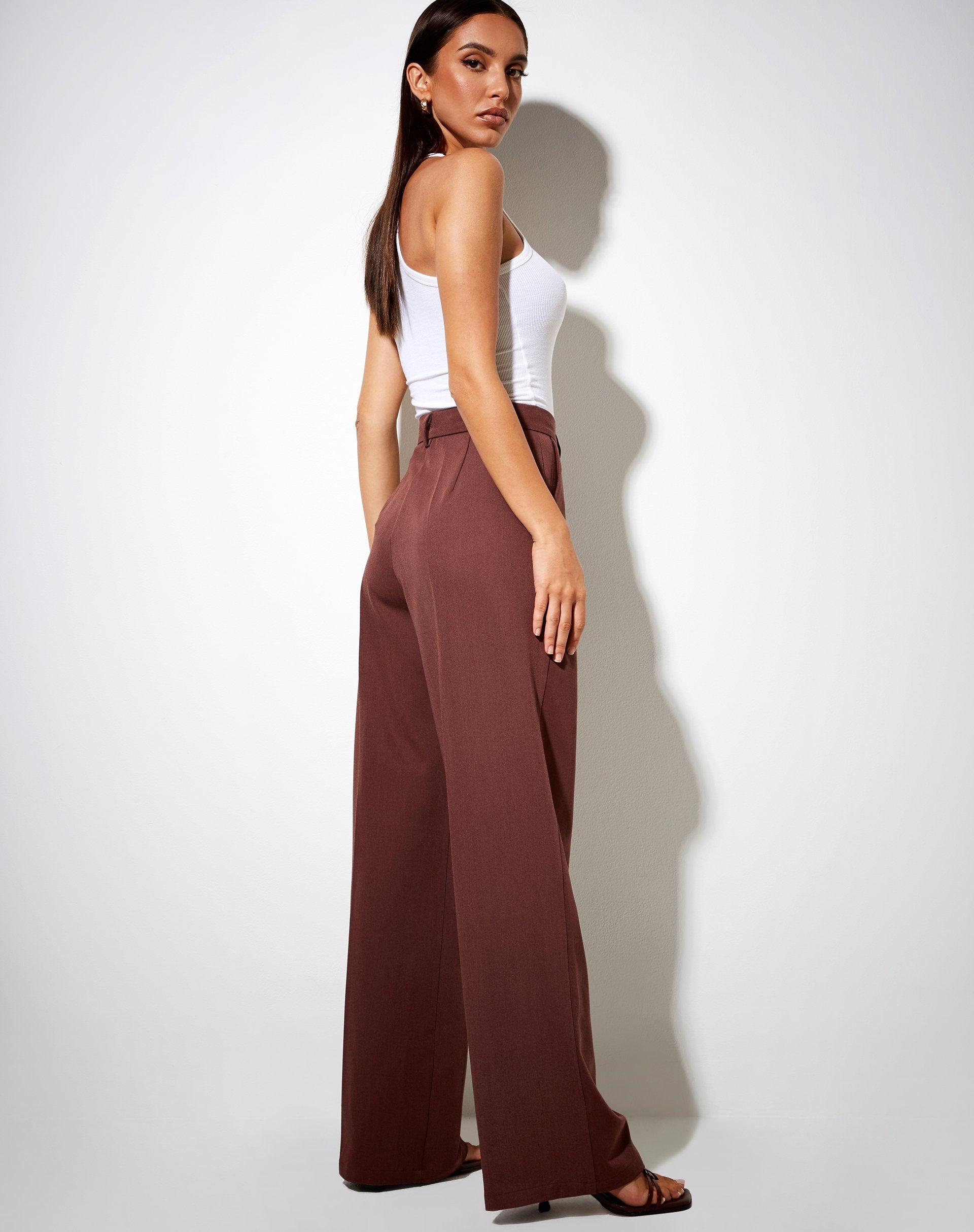 Imagen del pantalón Abba en cacao