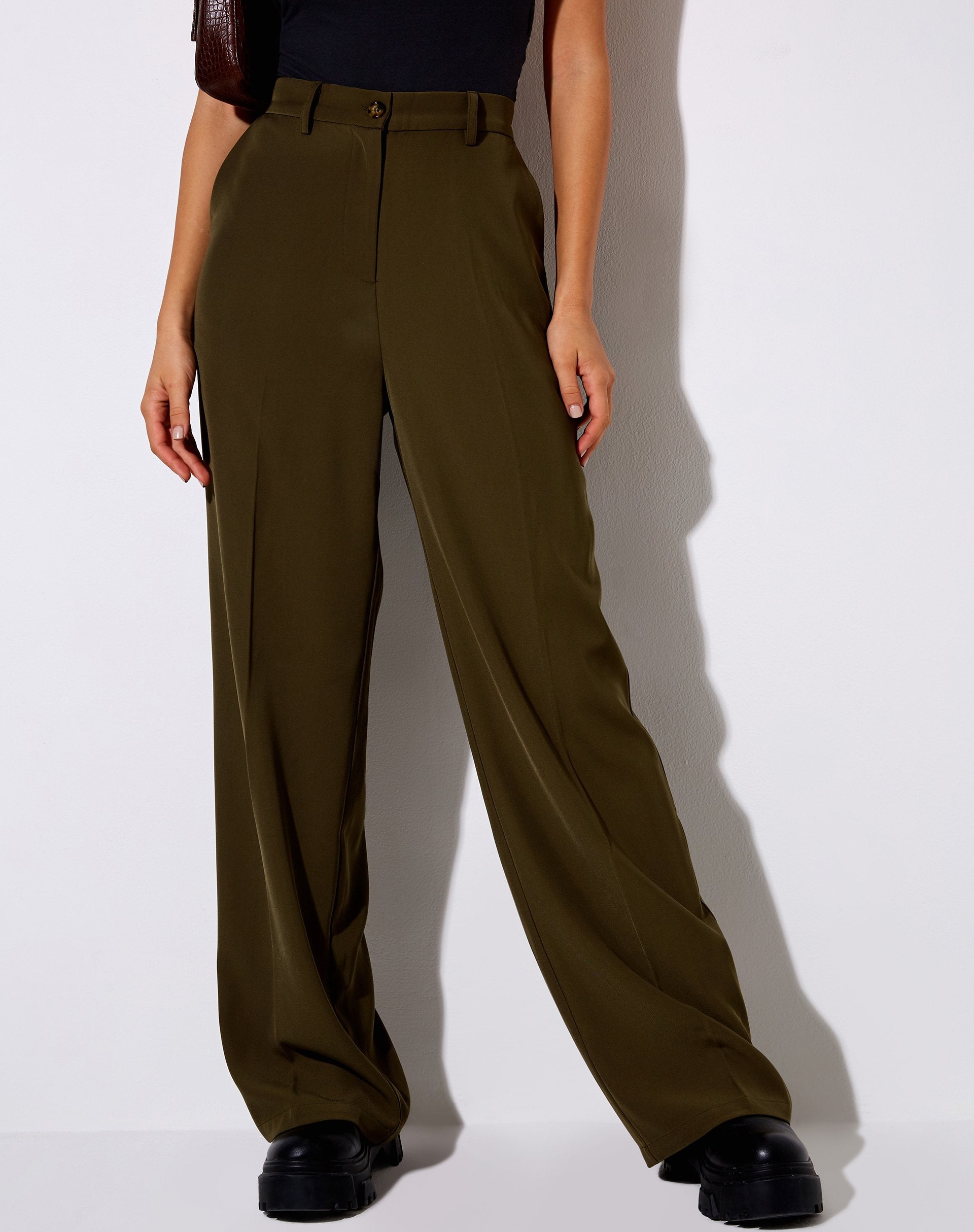 Imagen del pantalón Abba de color caqui