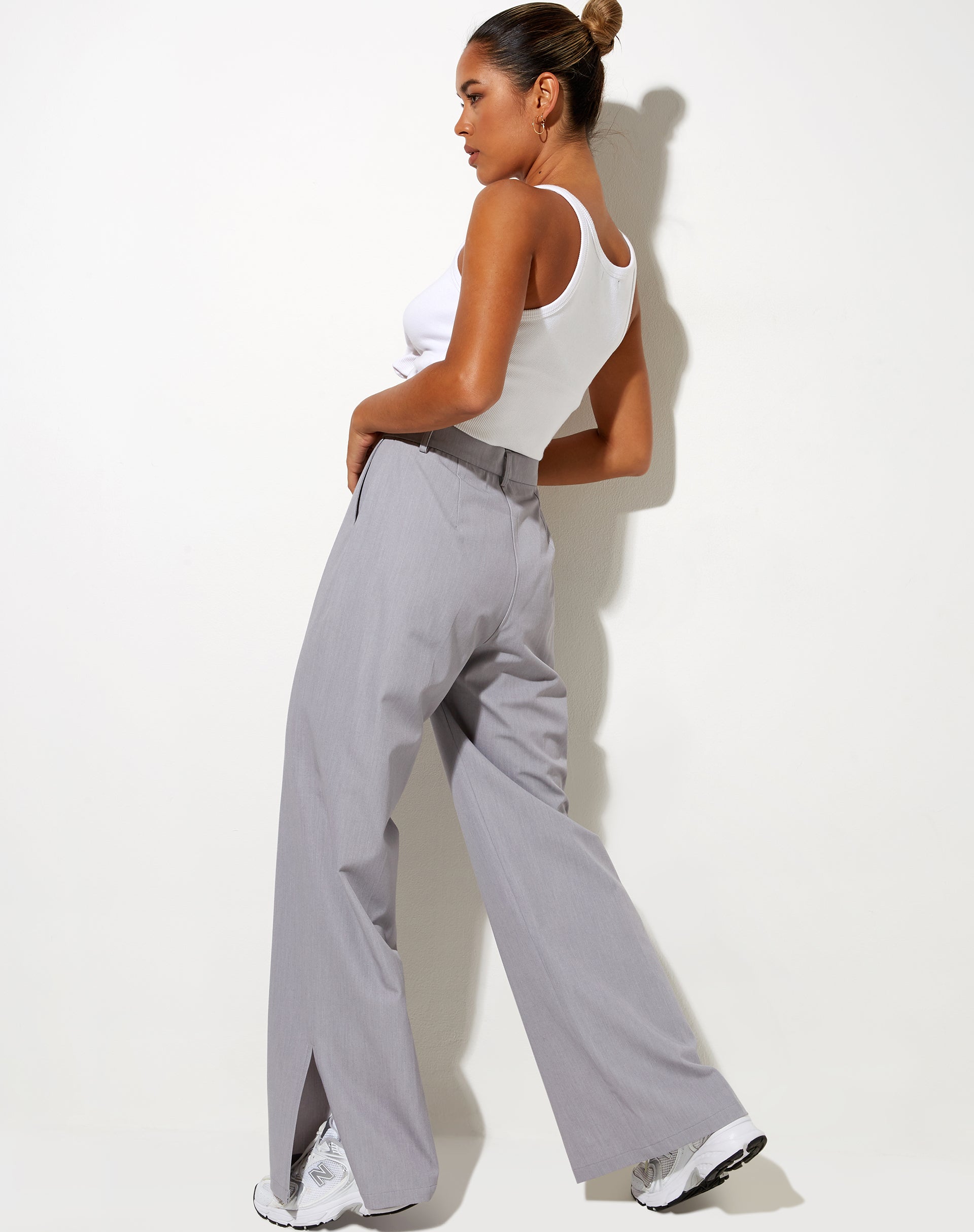Imagen del pantalón Abby gris plateado