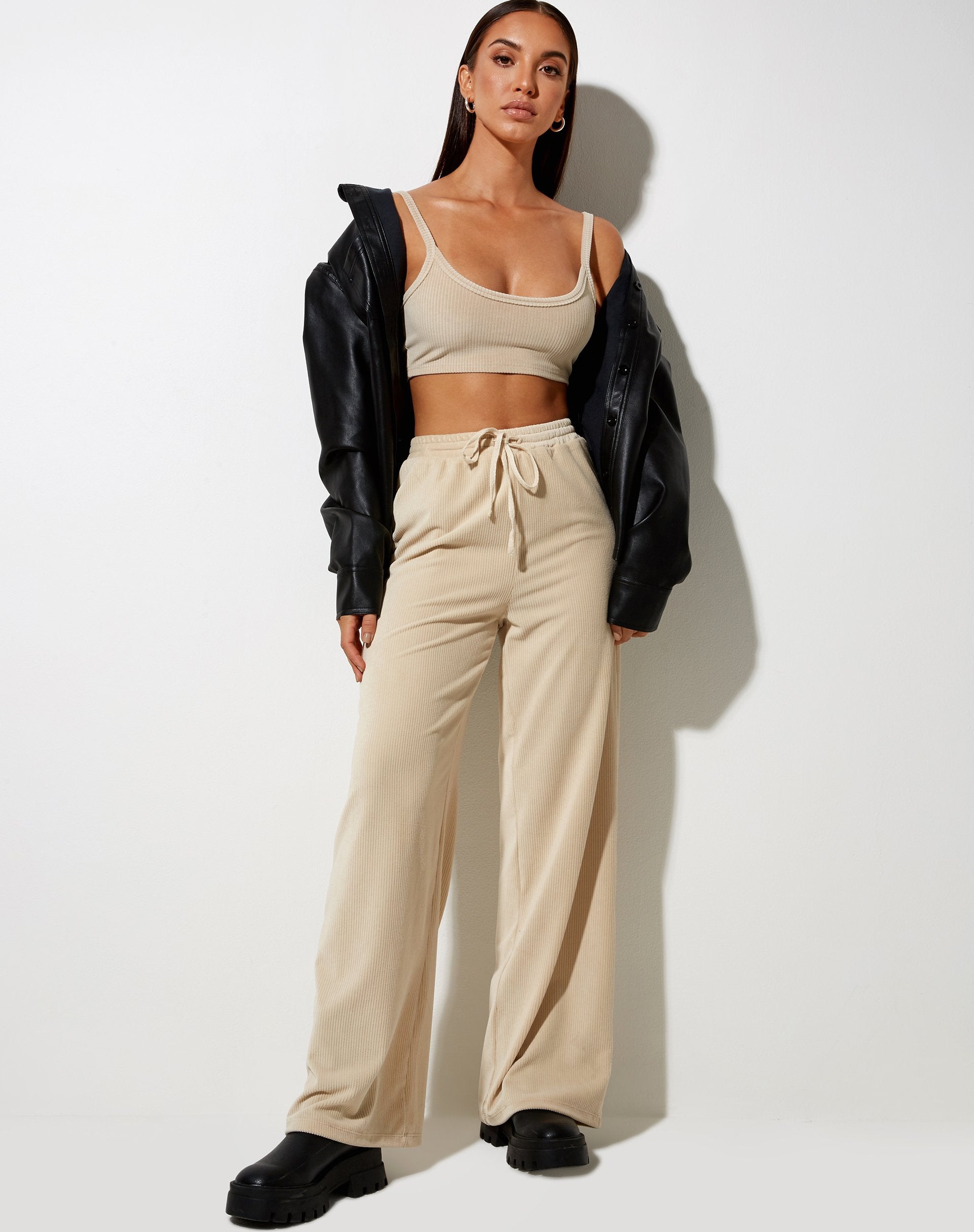 Imagen de Adda Bralet Top de canalé aterciopelado Beige neutro