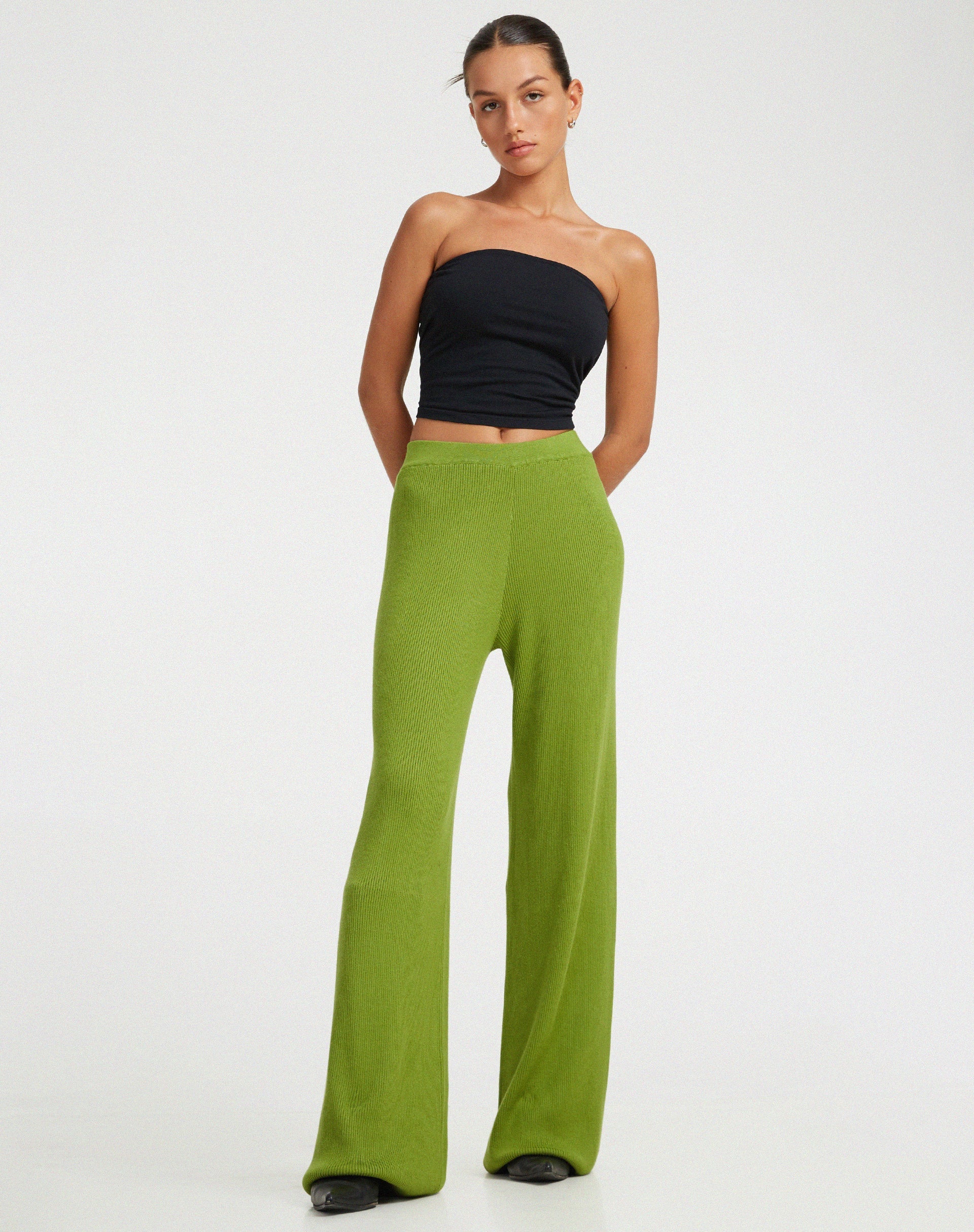 imagen de Adolia Flared Leg Trouser en Golden Lime