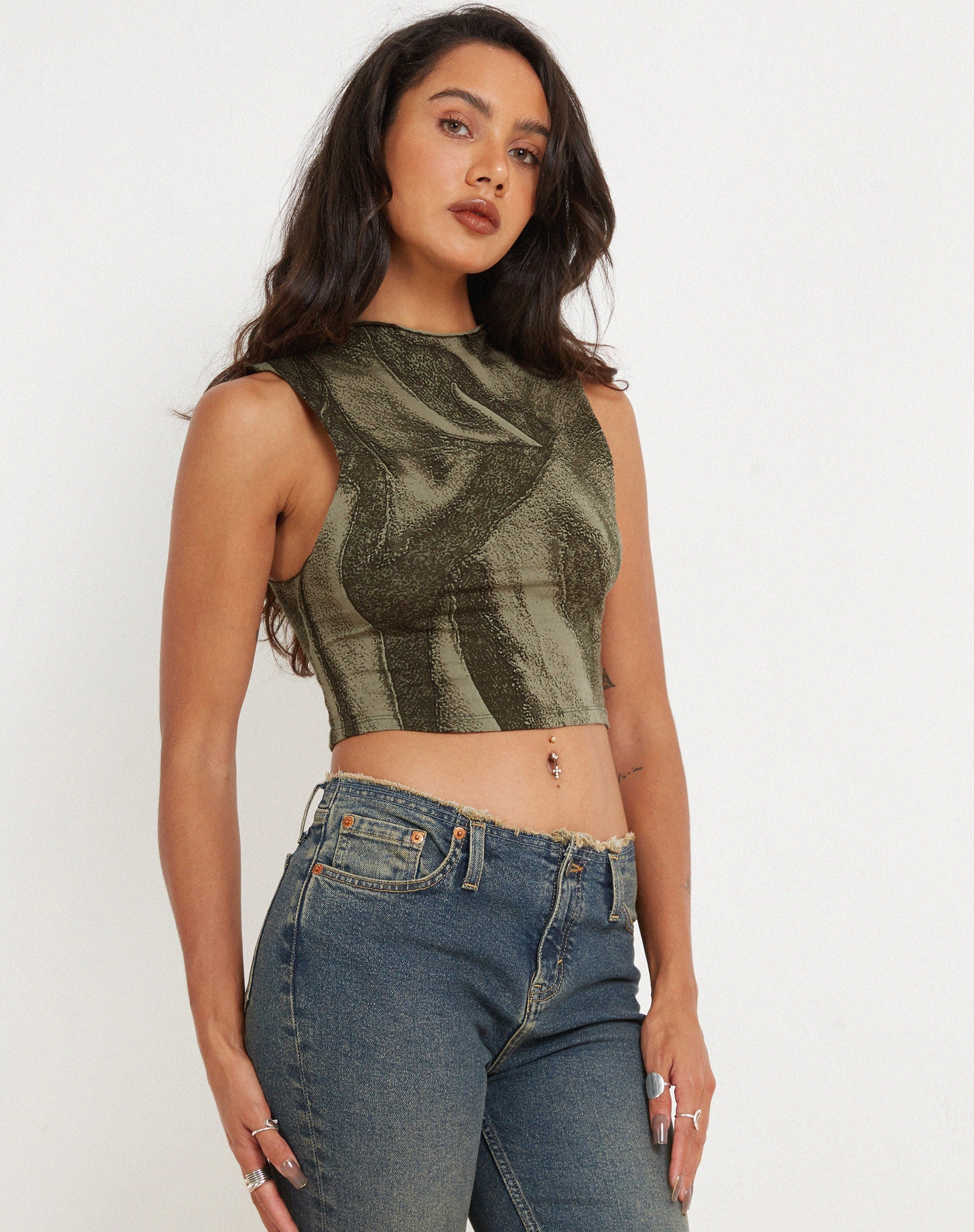 imagen de Ajak Crop Top en Dystopian Crease Khaki