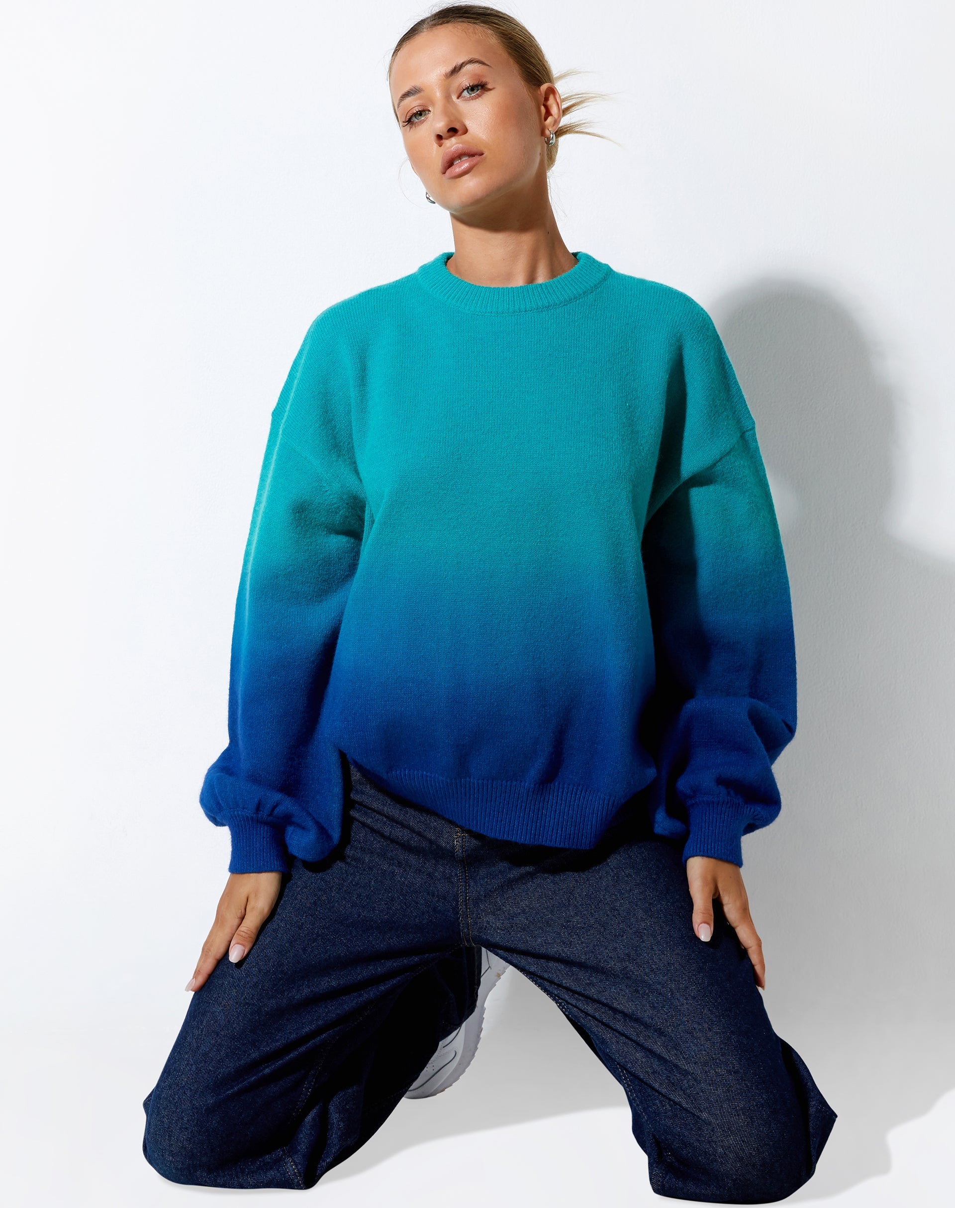 imagen de Akari Jumper en azul degradado