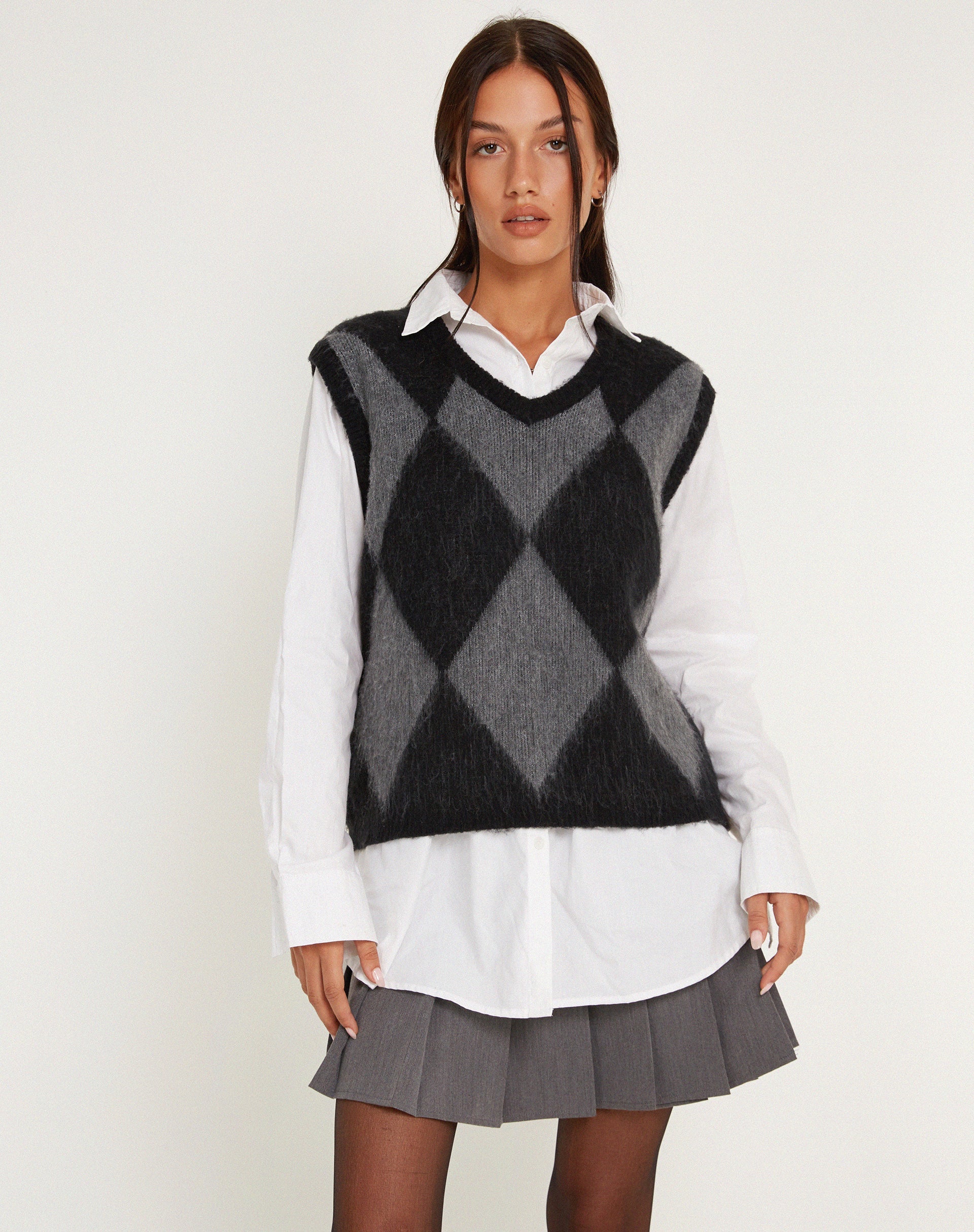 imagen de Arisa Sweater Vest en gris arlequín y negro