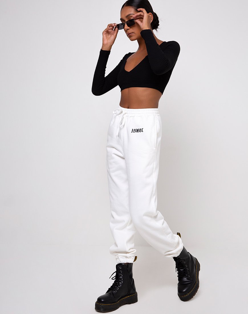 Imagen de Basta Jogger en blanco con bordado de ángel Negro