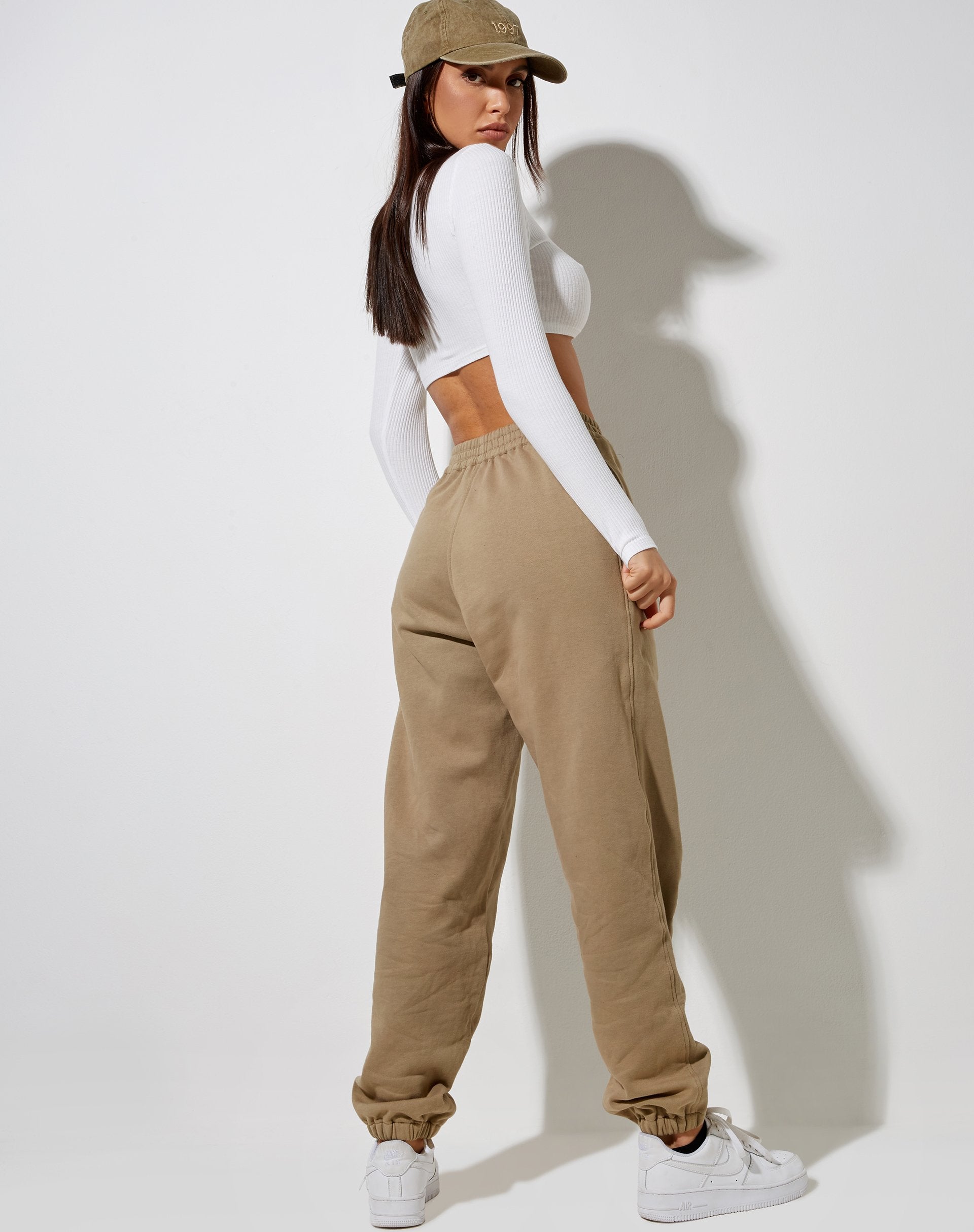 Imagen de Basta Jogger en Eucalipto Angel Energy Embro